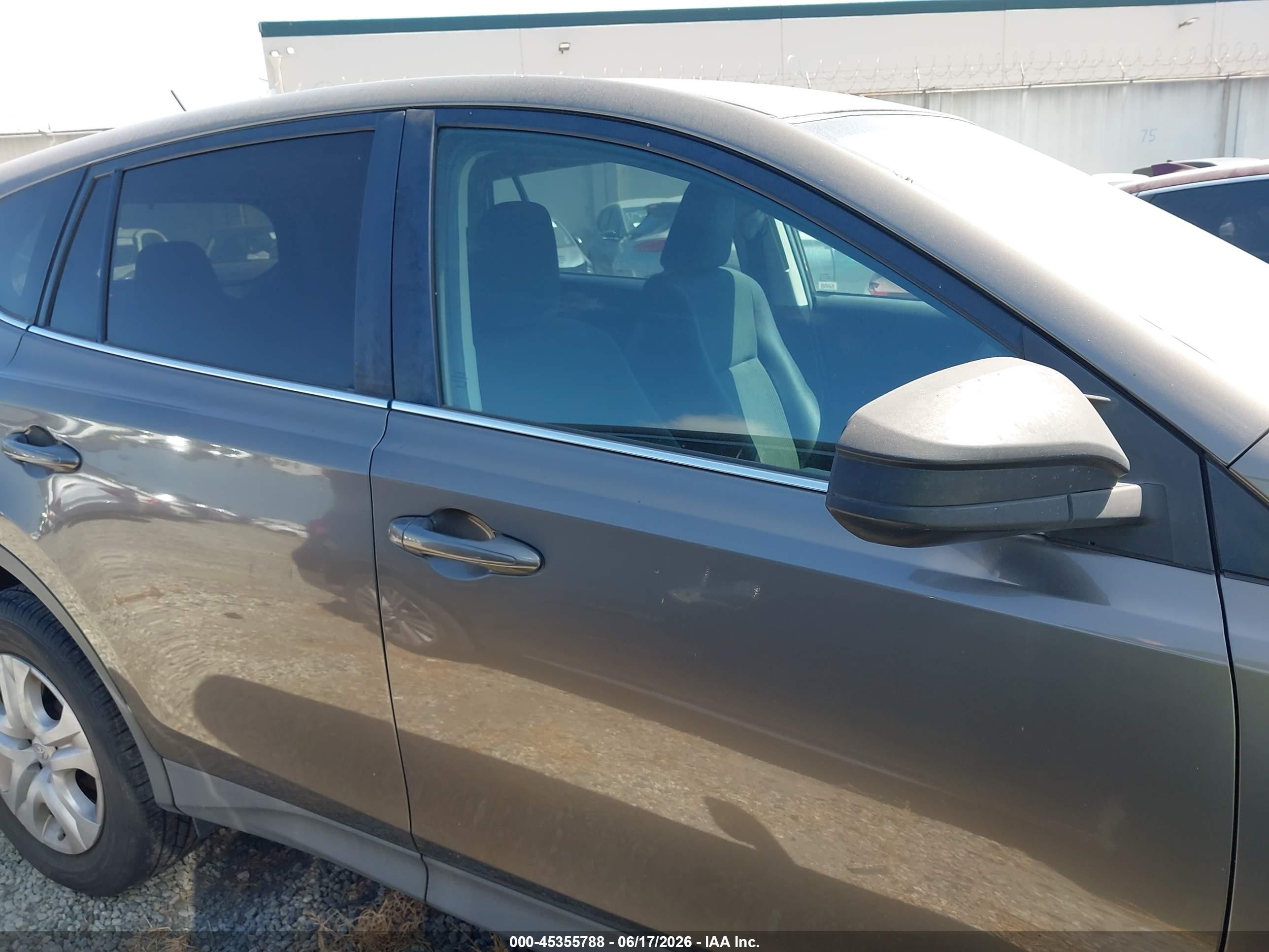 2015 Toyota Rav4 Le Brown vin: 2T3ZFREV4FW156870