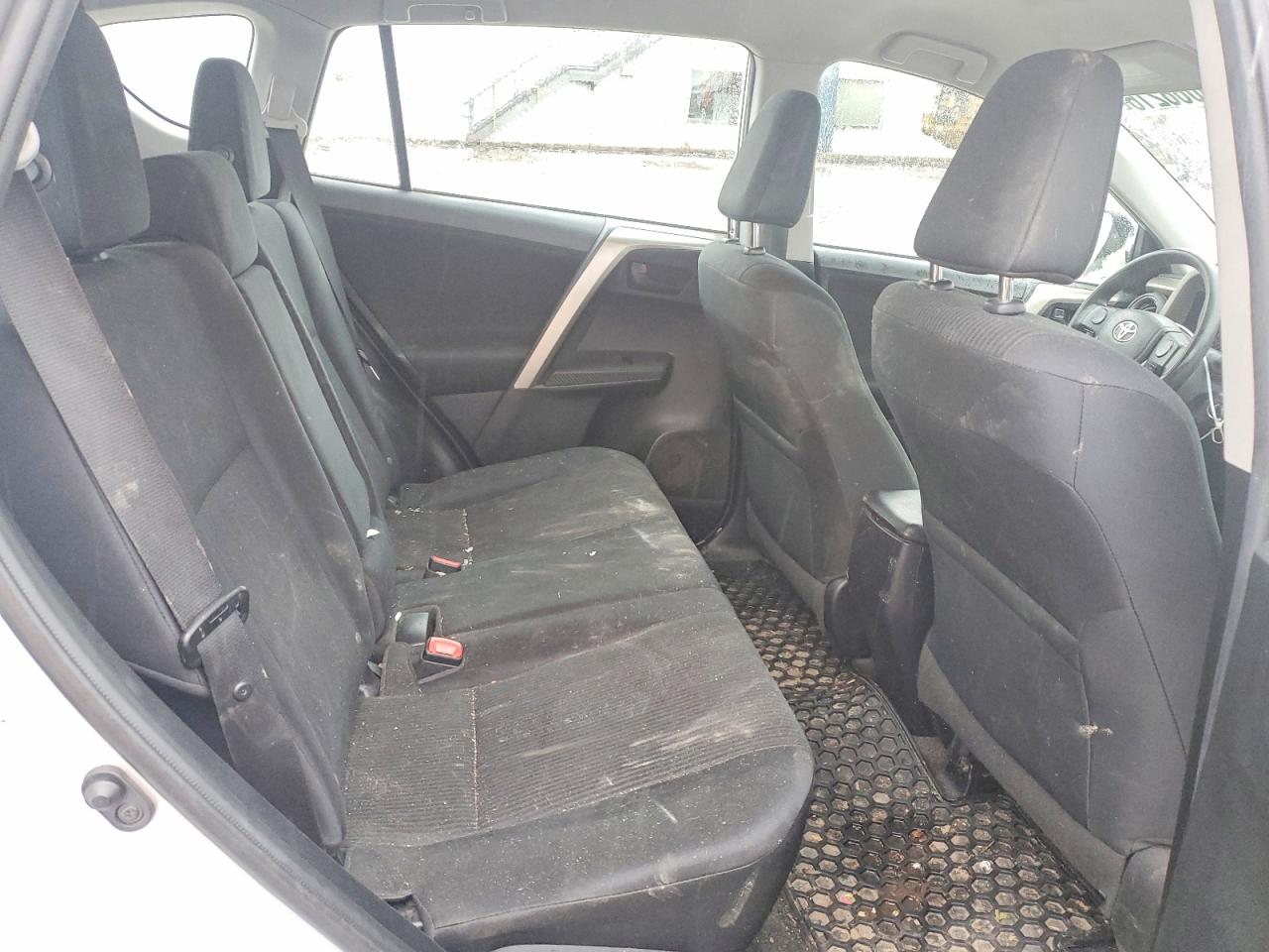 2015 Toyota Rav4 Le Silver vin: 2T3ZFREV4FW170381