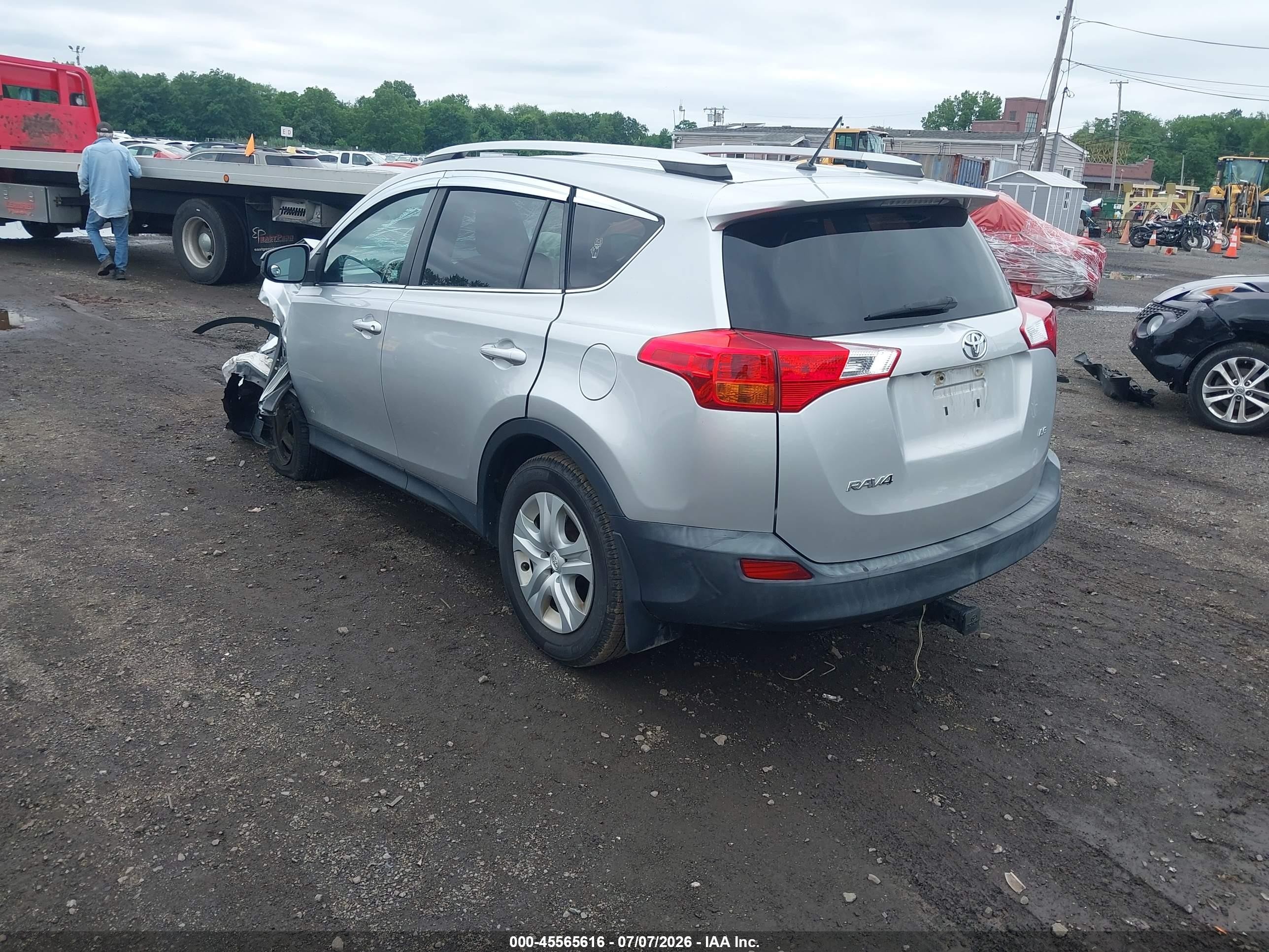 2015 Toyota Rav4 Le Silver vin: 2T3ZFREV4FW197113