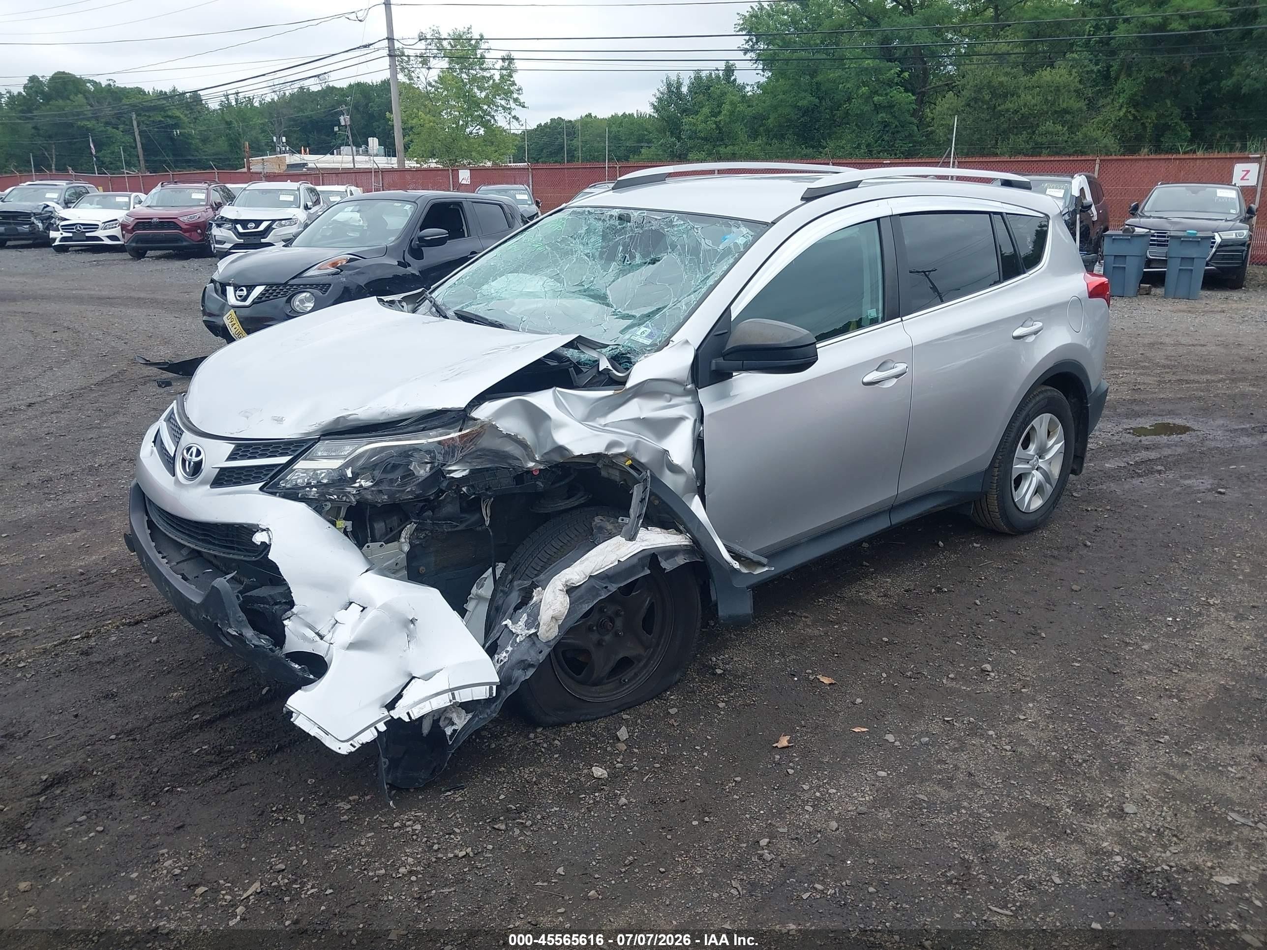 2015 Toyota Rav4 Le Silver vin: 2T3ZFREV4FW197113
