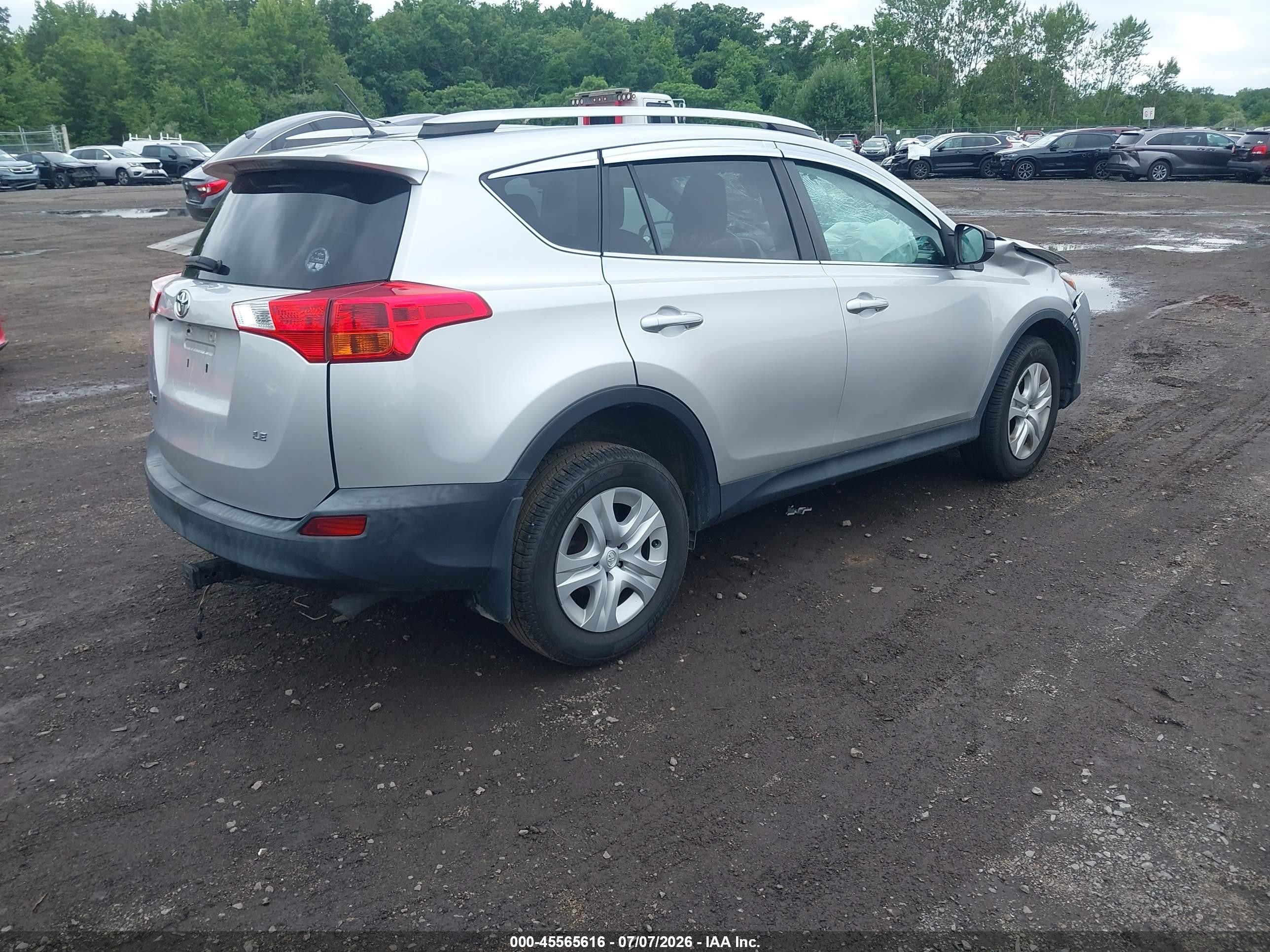 2015 Toyota Rav4 Le Silver vin: 2T3ZFREV4FW197113