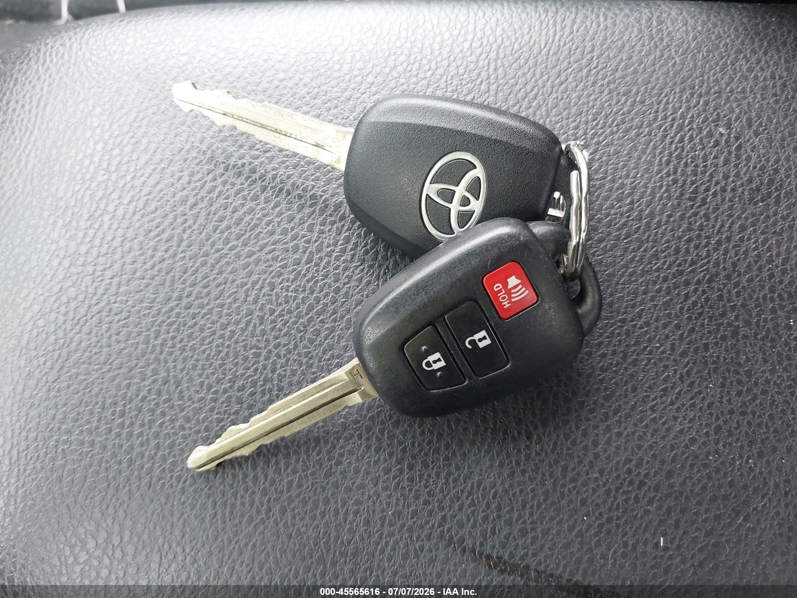 2015 Toyota Rav4 Le Silver vin: 2T3ZFREV4FW197113