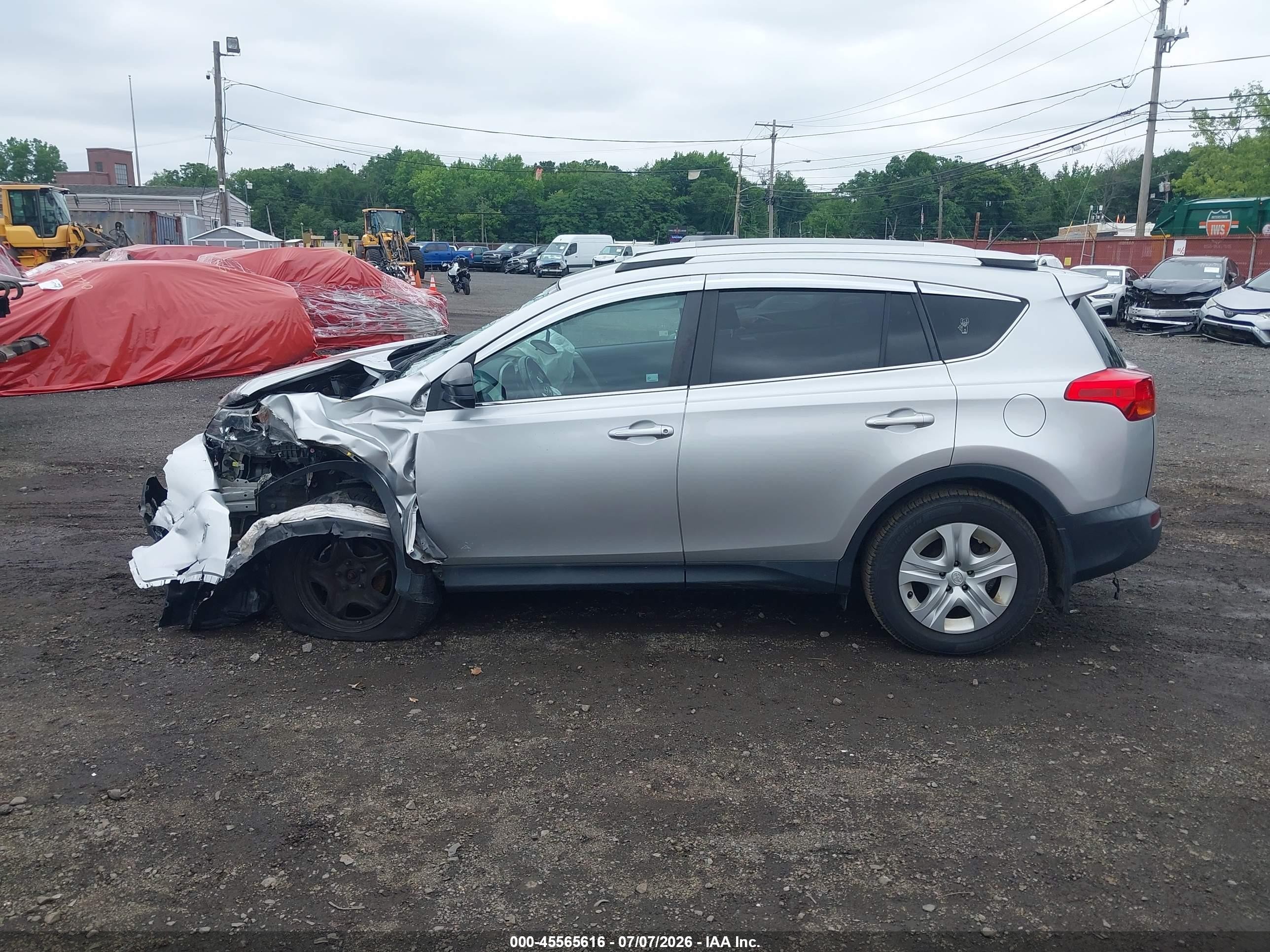 2015 Toyota Rav4 Le Silver vin: 2T3ZFREV4FW197113