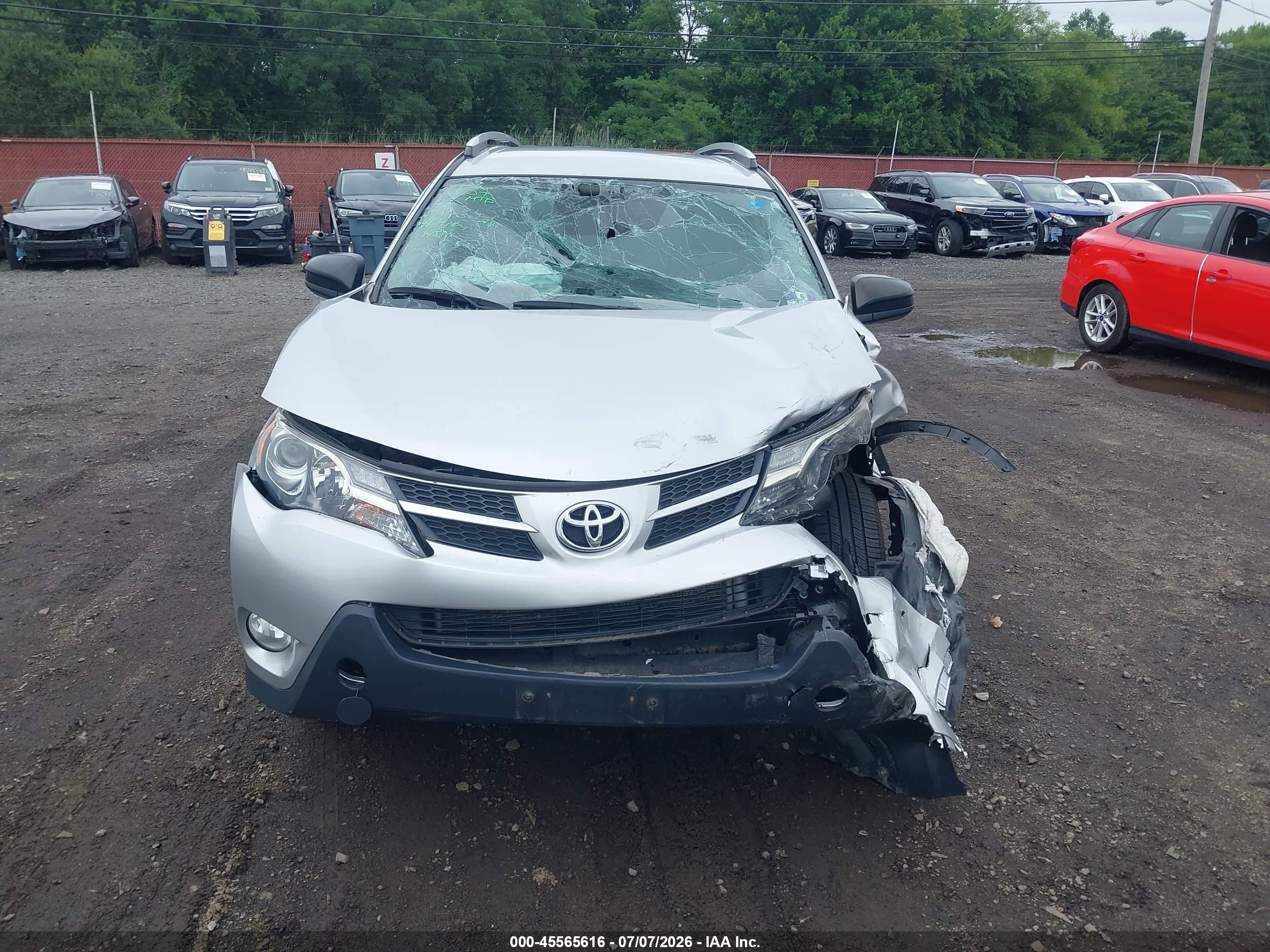 2015 Toyota Rav4 Le Silver vin: 2T3ZFREV4FW197113