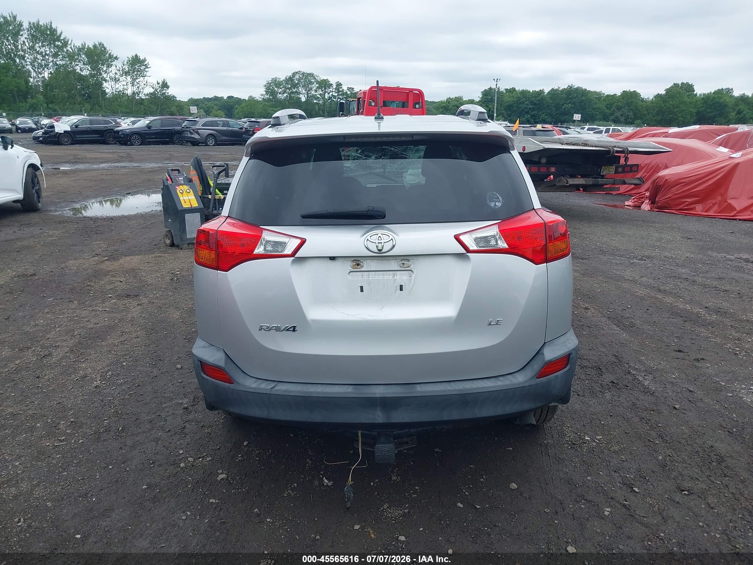 2015 Toyota Rav4 Le Silver vin: 2T3ZFREV4FW197113