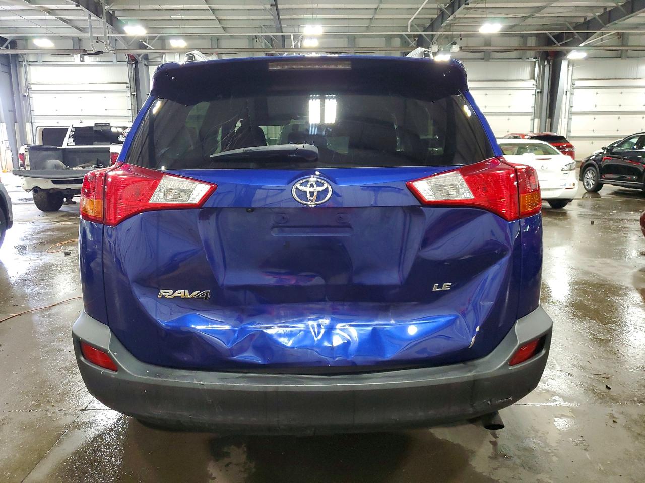 2015 Toyota Rav4 Le Blue vin: 2T3ZFREV4FW199136