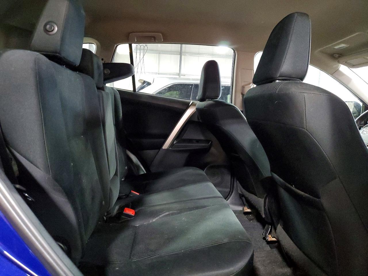 2015 Toyota Rav4 Le Blue vin: 2T3ZFREV4FW199136