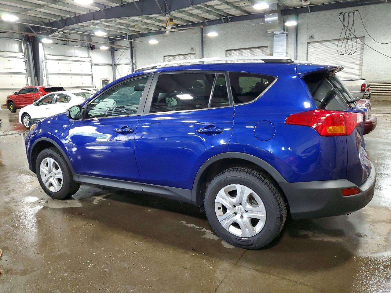 2015 Toyota Rav4 Le Blue vin: 2T3ZFREV4FW199136