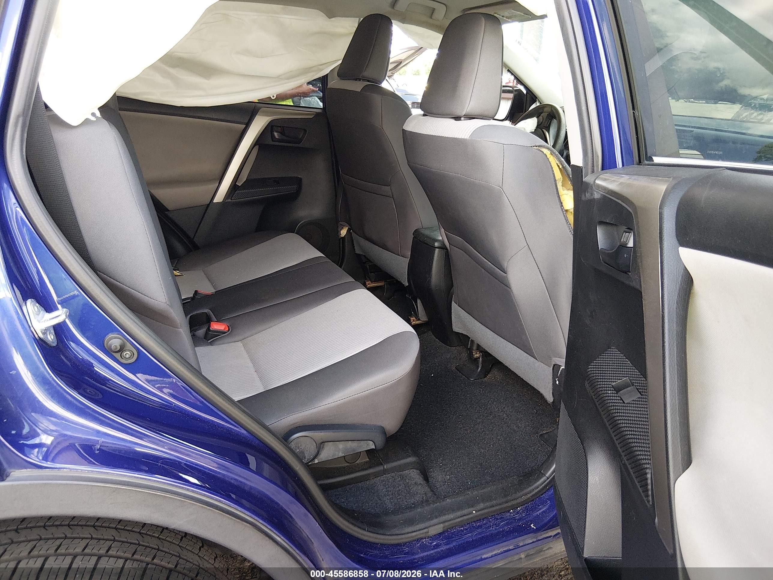 2015 Toyota Rav4 Le Blue vin: 2T3ZFREV4FW233365