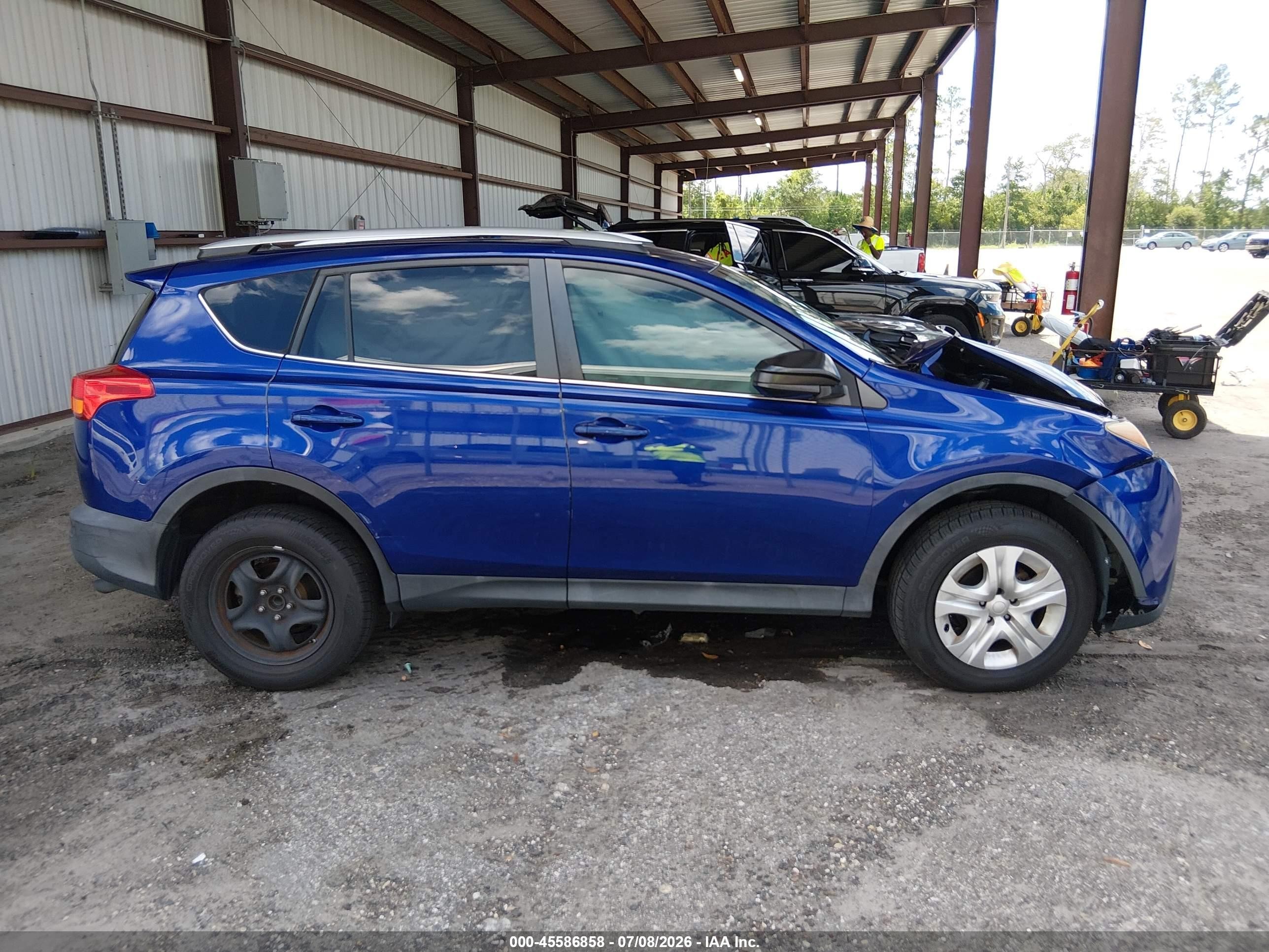 2015 Toyota Rav4 Le Blue vin: 2T3ZFREV4FW233365