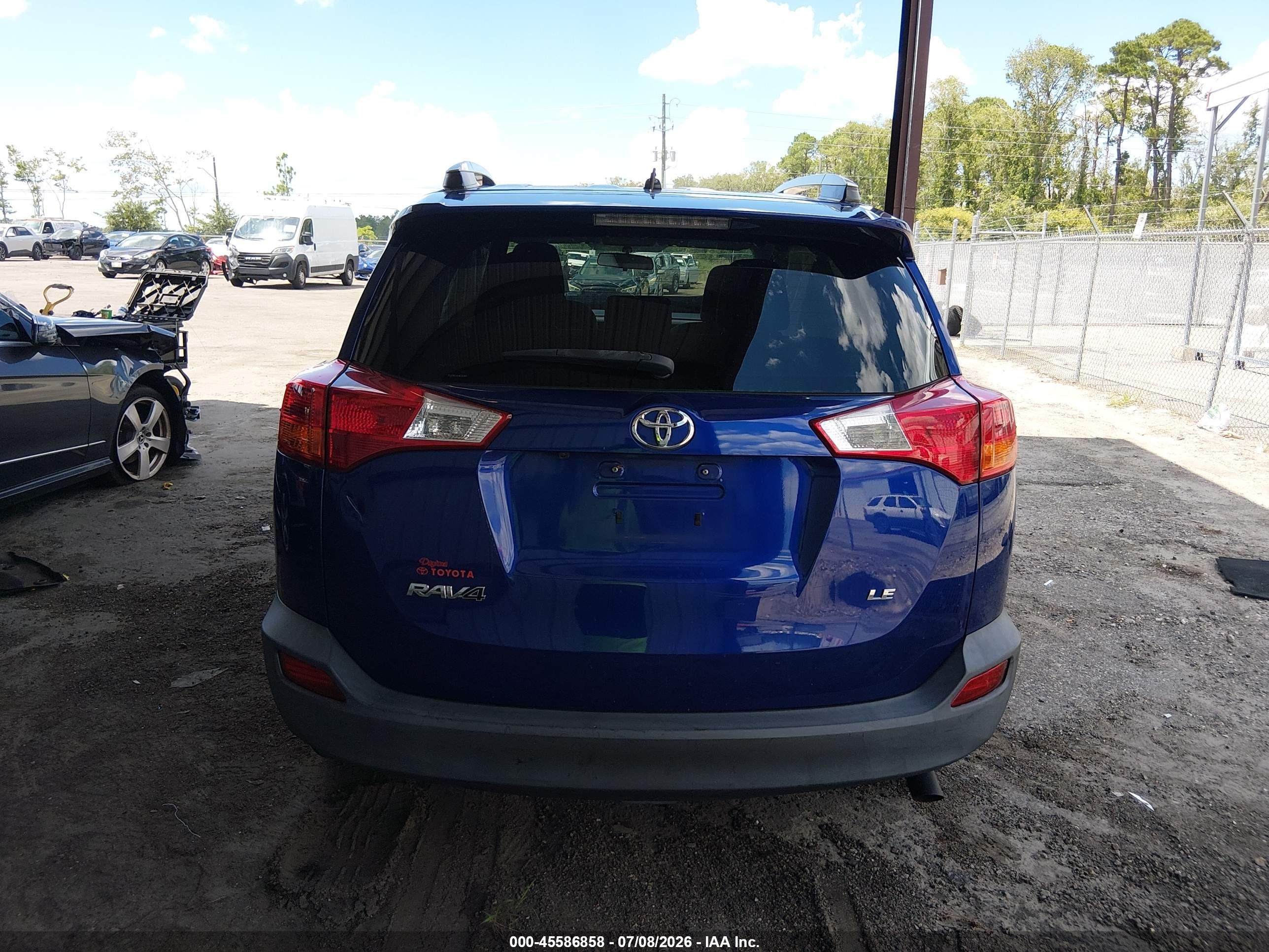 2015 Toyota Rav4 Le Blue vin: 2T3ZFREV4FW233365