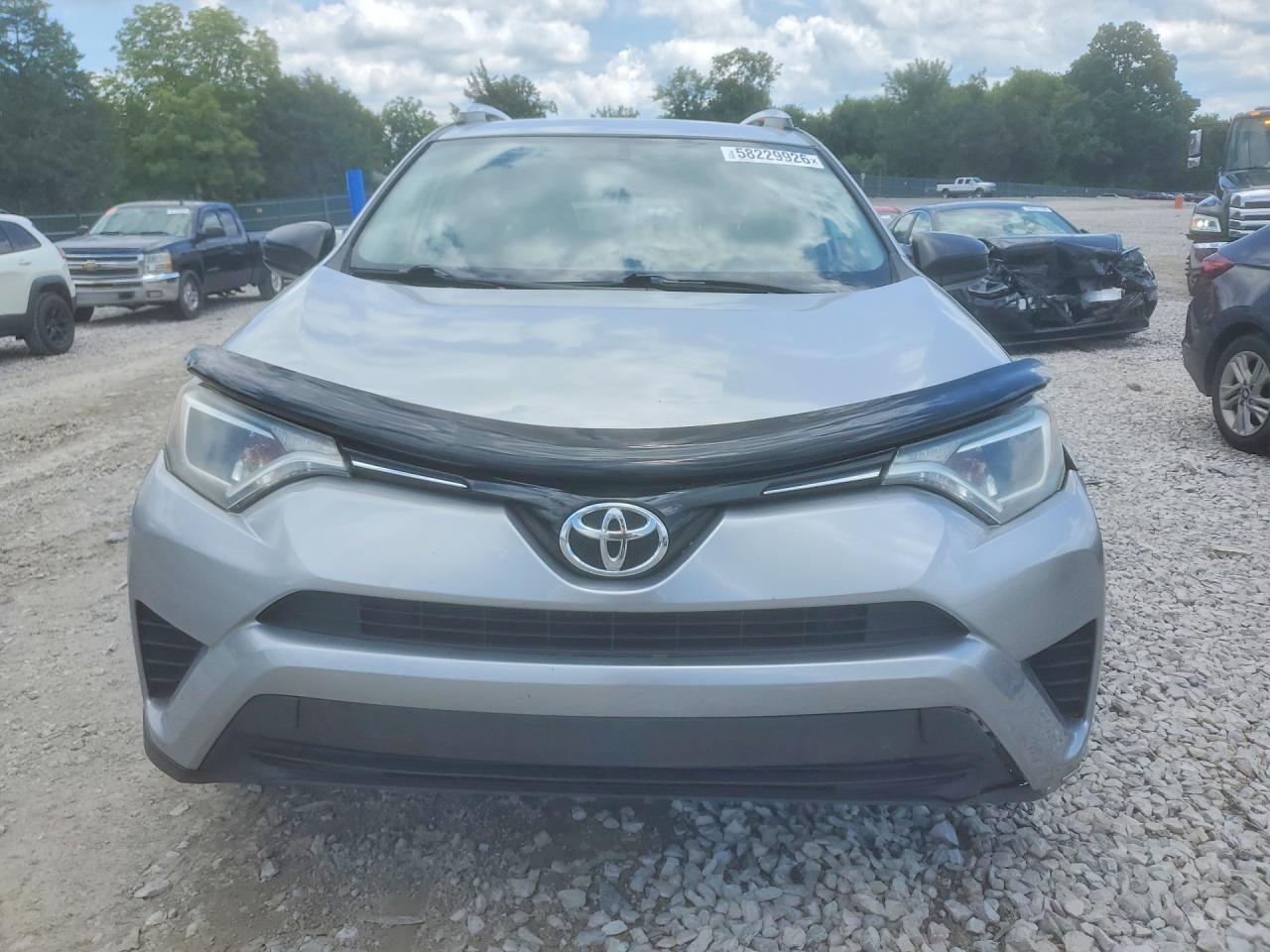 2016 Toyota Rav4 Le Silver vin: 2T3ZFREV4GW296175