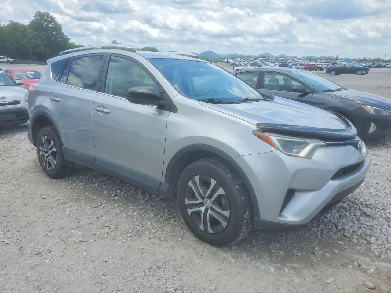2016 Toyota Rav4 Le Silver vin: 2T3ZFREV4GW296175