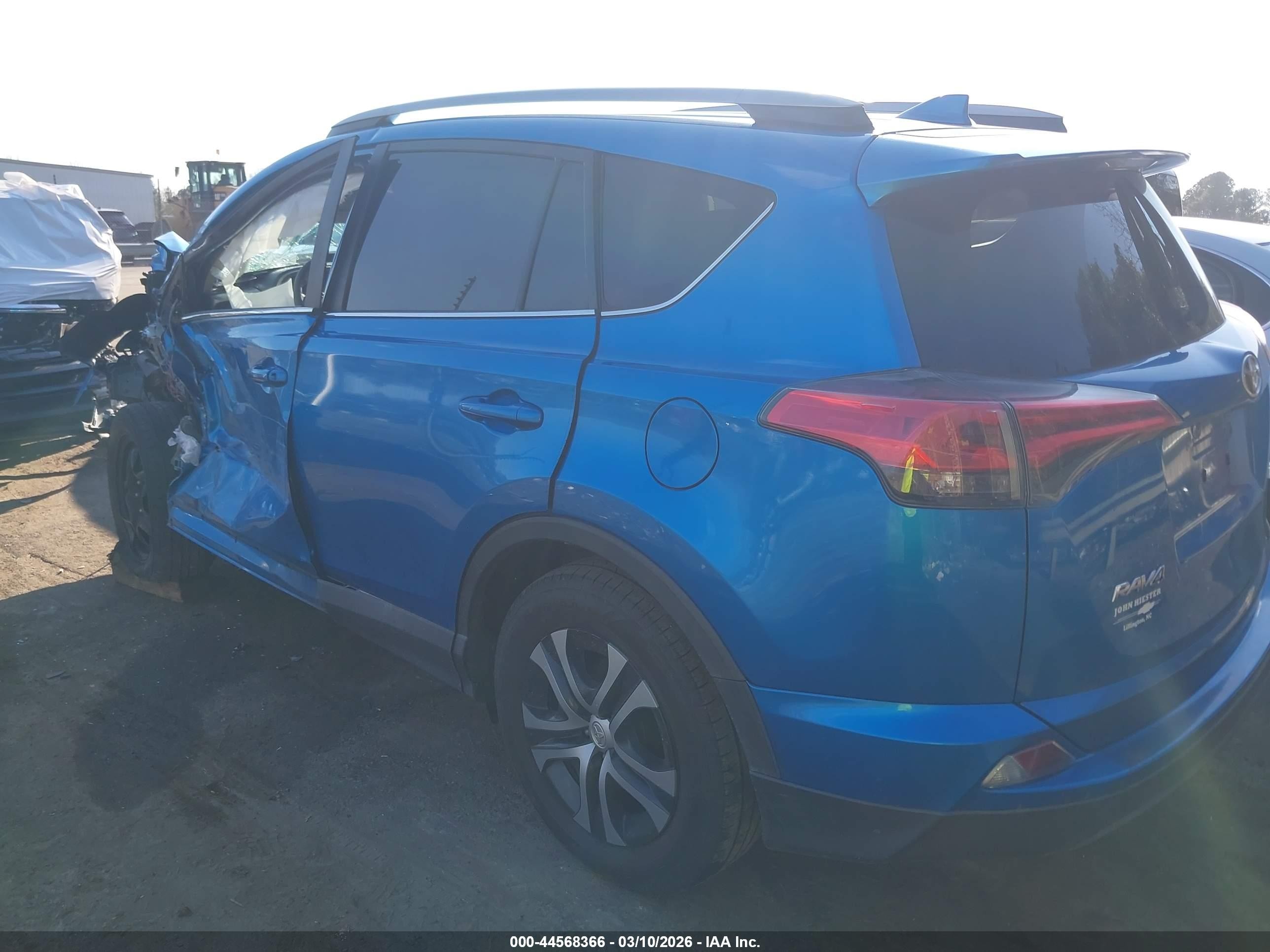2018 Toyota Rav4 Le Blue vin: 2T3ZFREV4JW480541