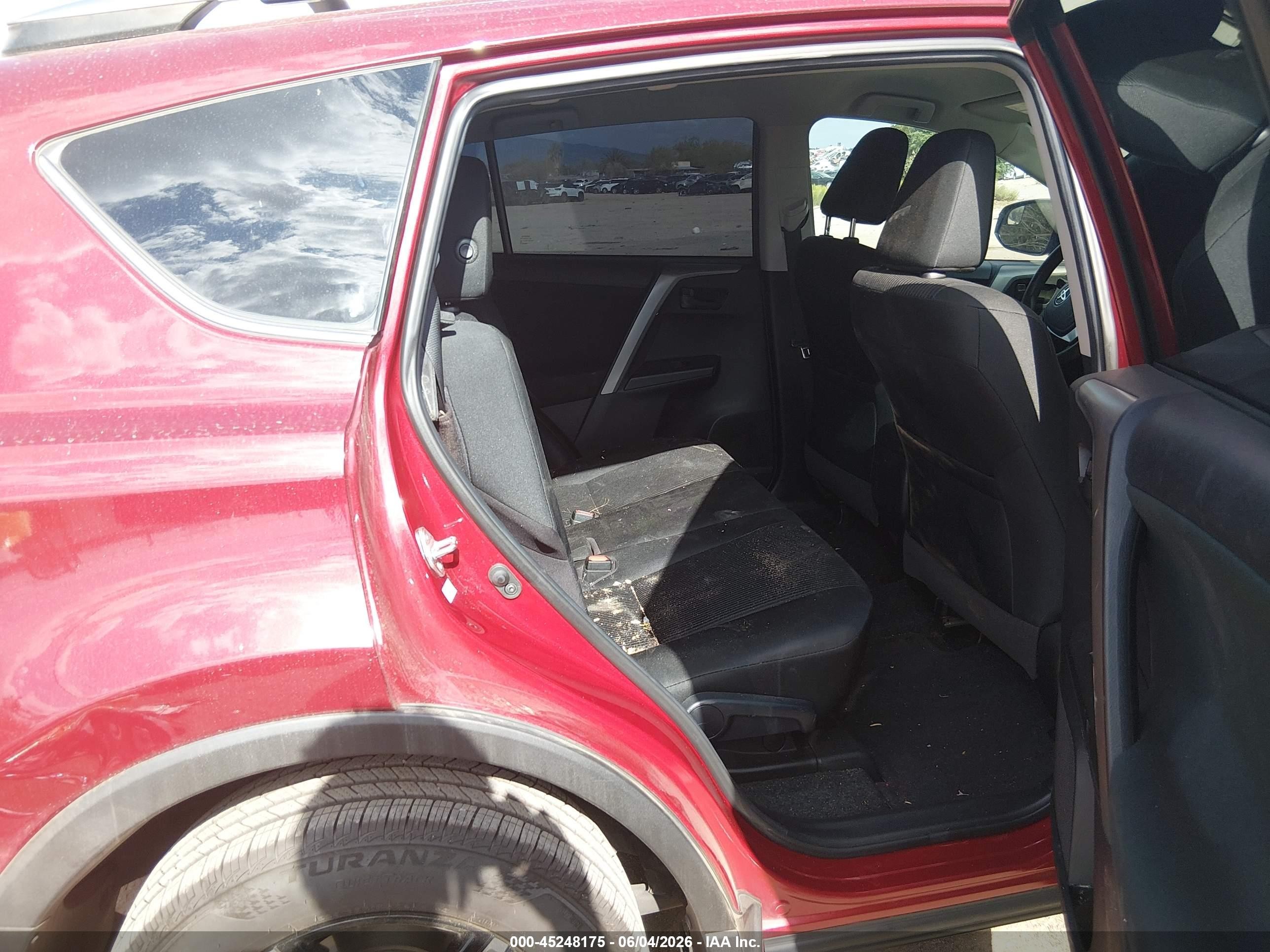 2018 Toyota Rav4 Le Red vin: 2T3ZFREV4JW482872