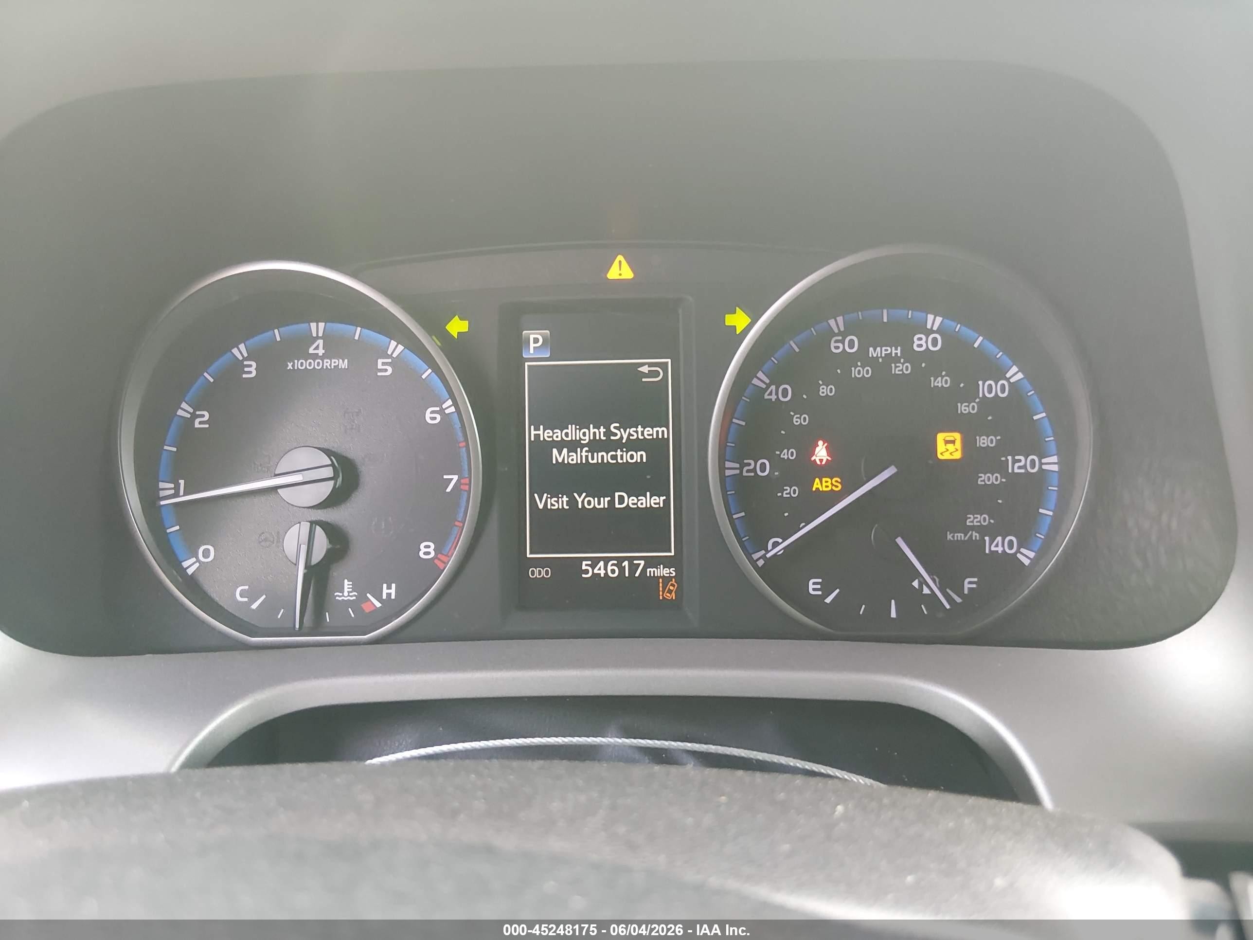 2018 Toyota Rav4 Le Red vin: 2T3ZFREV4JW482872
