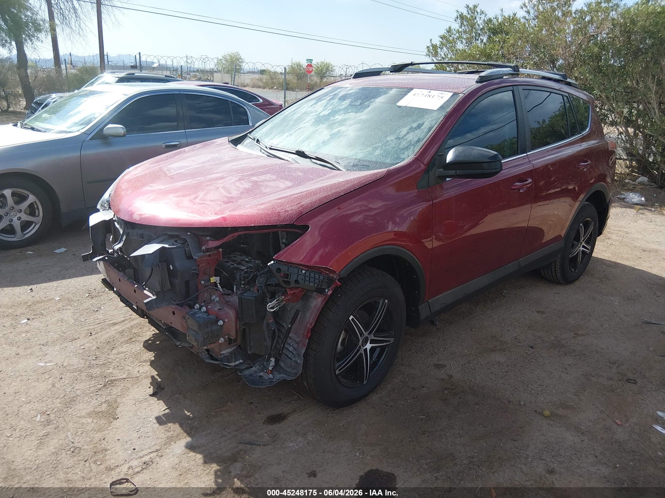 2018 Toyota Rav4 Le Red vin: 2T3ZFREV4JW482872