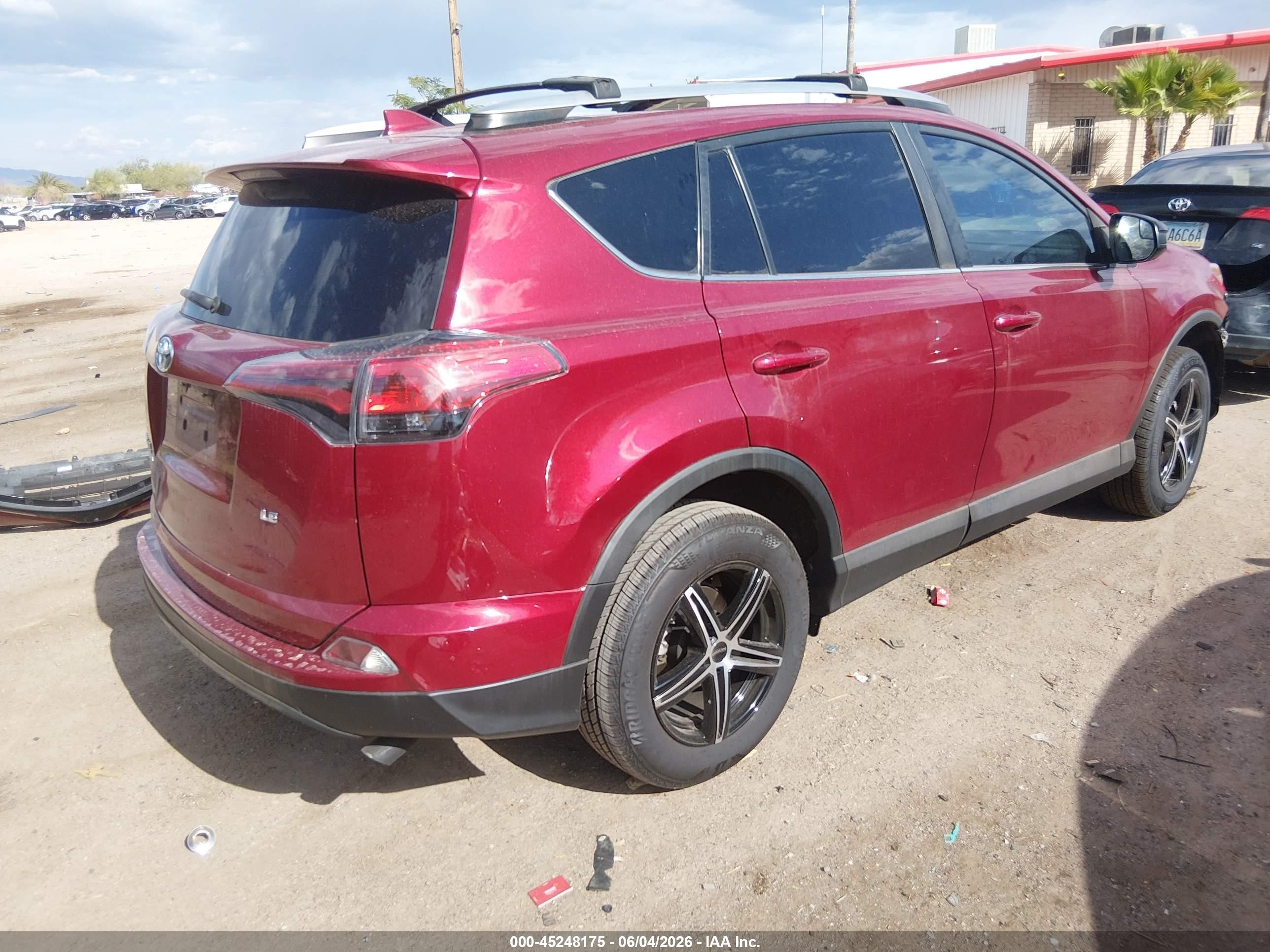 2018 Toyota Rav4 Le Red vin: 2T3ZFREV4JW482872
