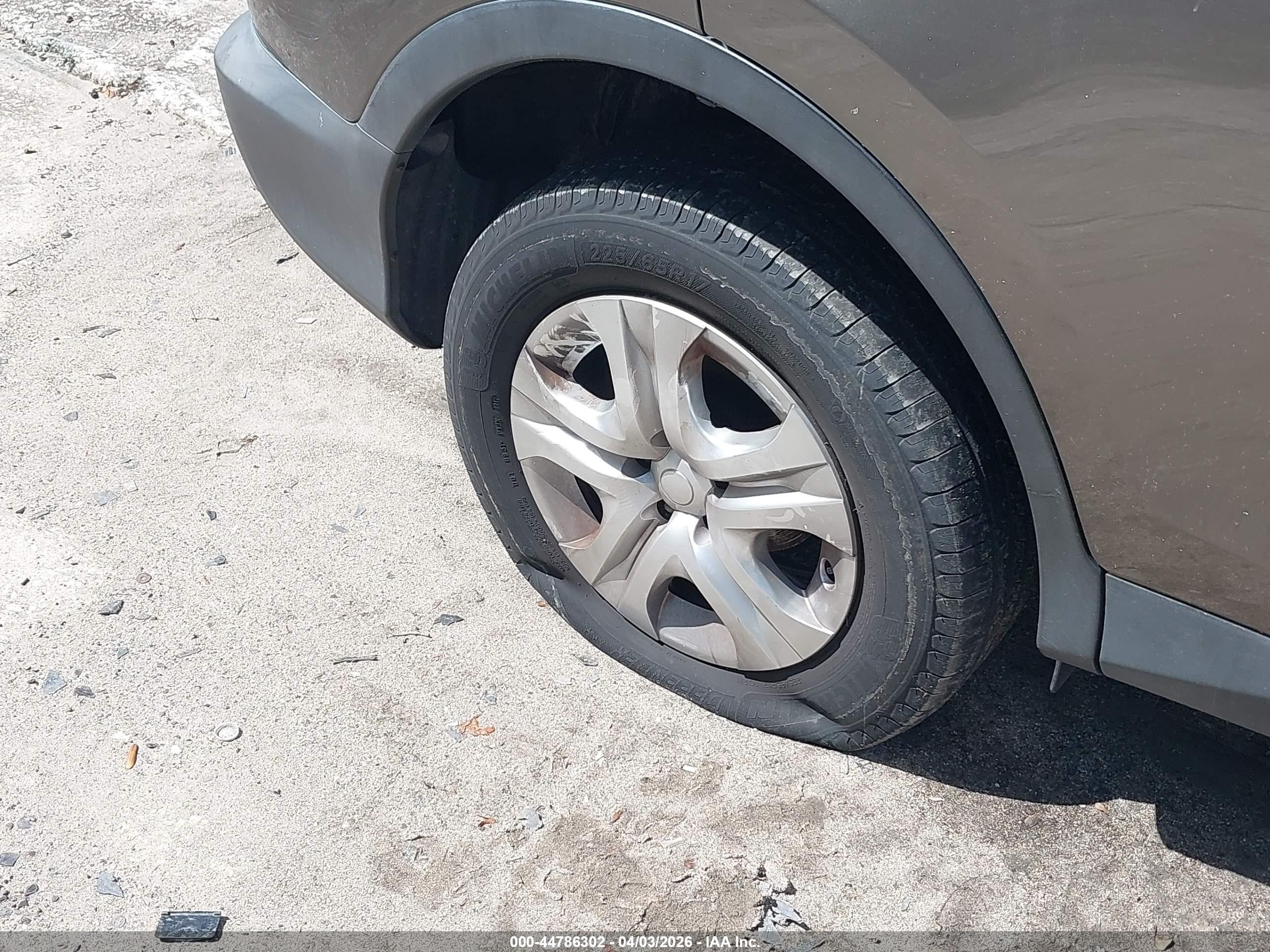 2013 Toyota Rav4 Le Gray vin: 2T3ZFREV5DW013343