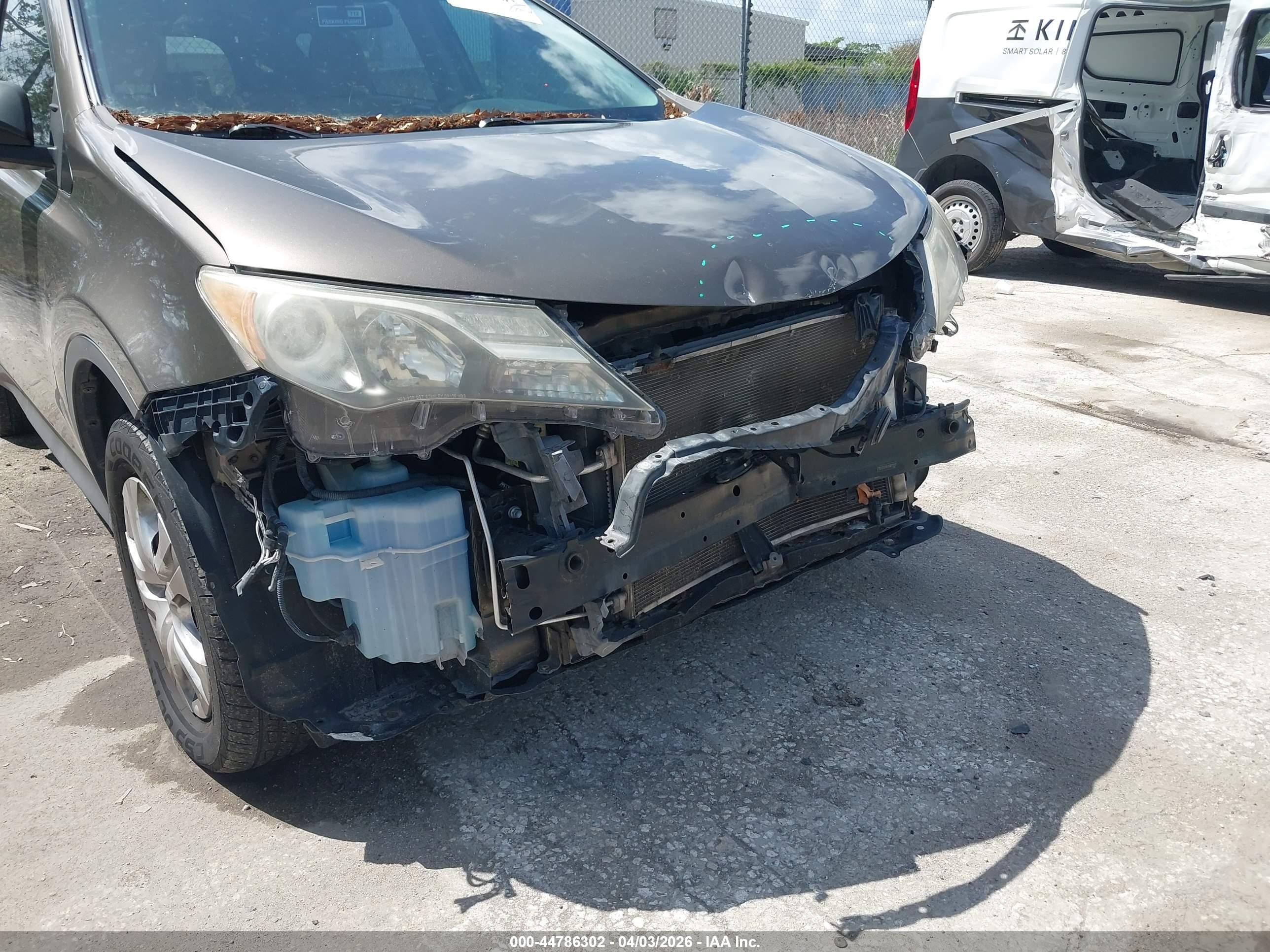 2013 Toyota Rav4 Le Gray vin: 2T3ZFREV5DW013343