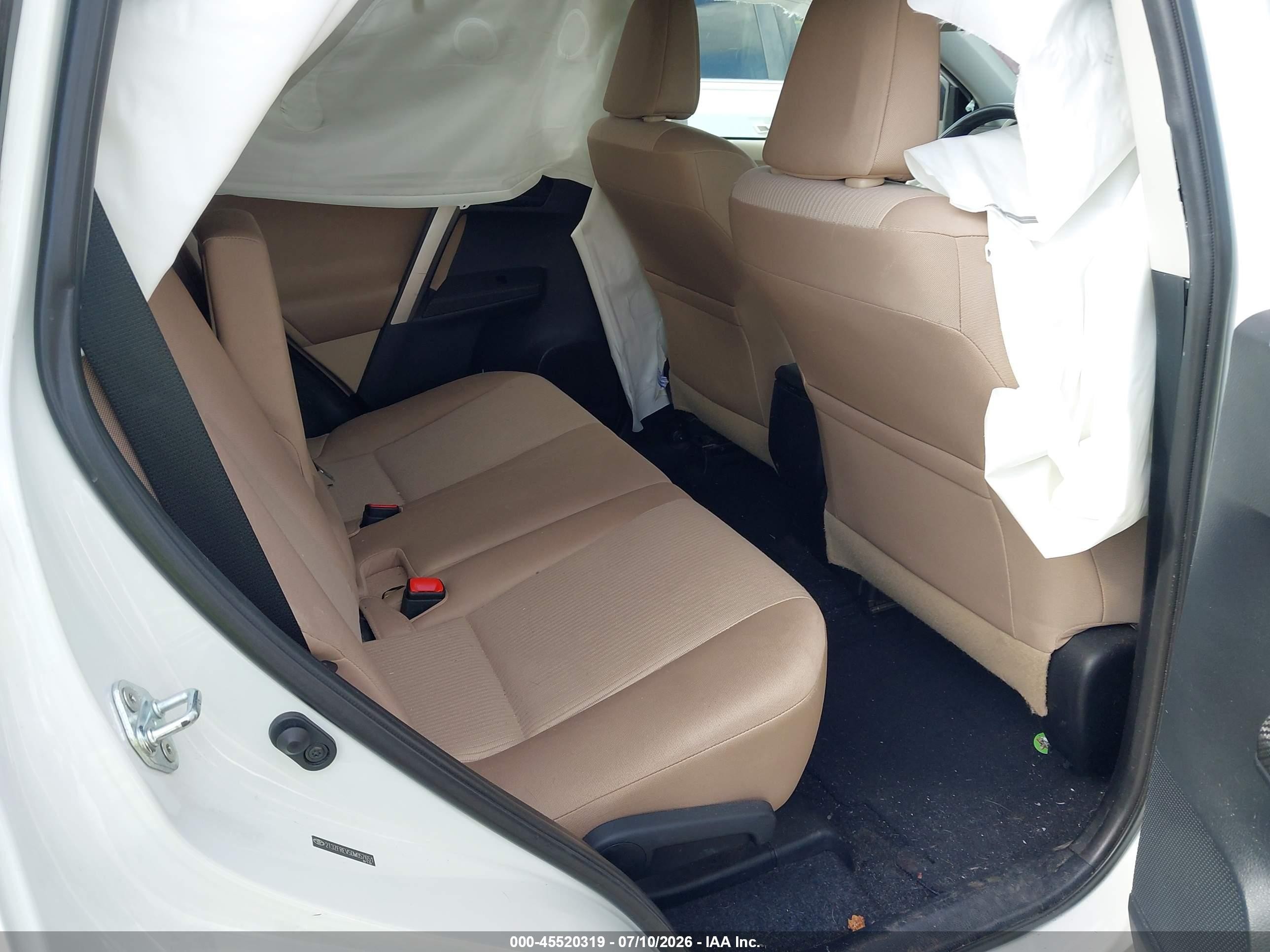2013 Toyota Rav4 Le White vin: 2T3ZFREV5DW057651