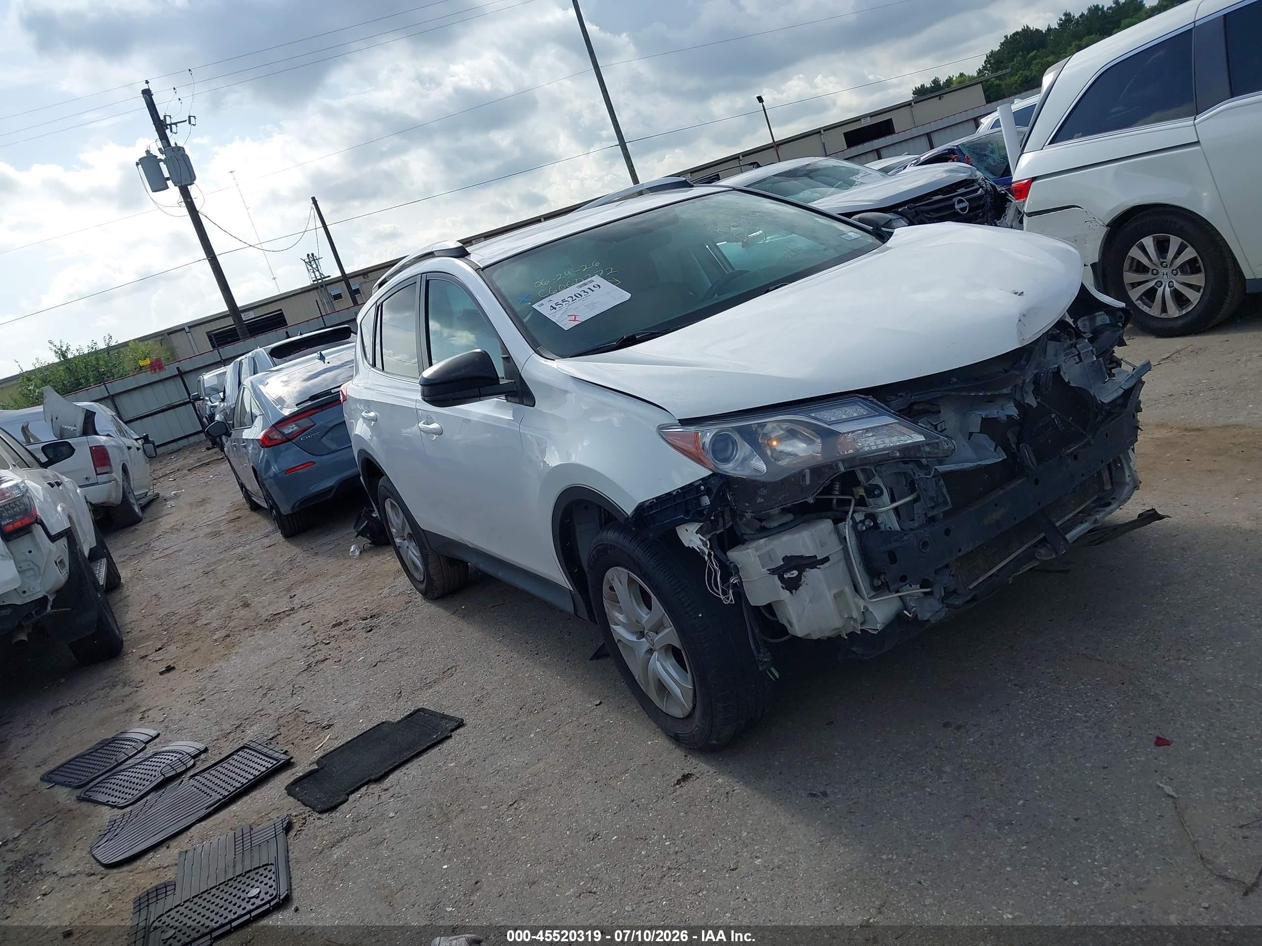 2013 Toyota Rav4 Le White vin: 2T3ZFREV5DW057651