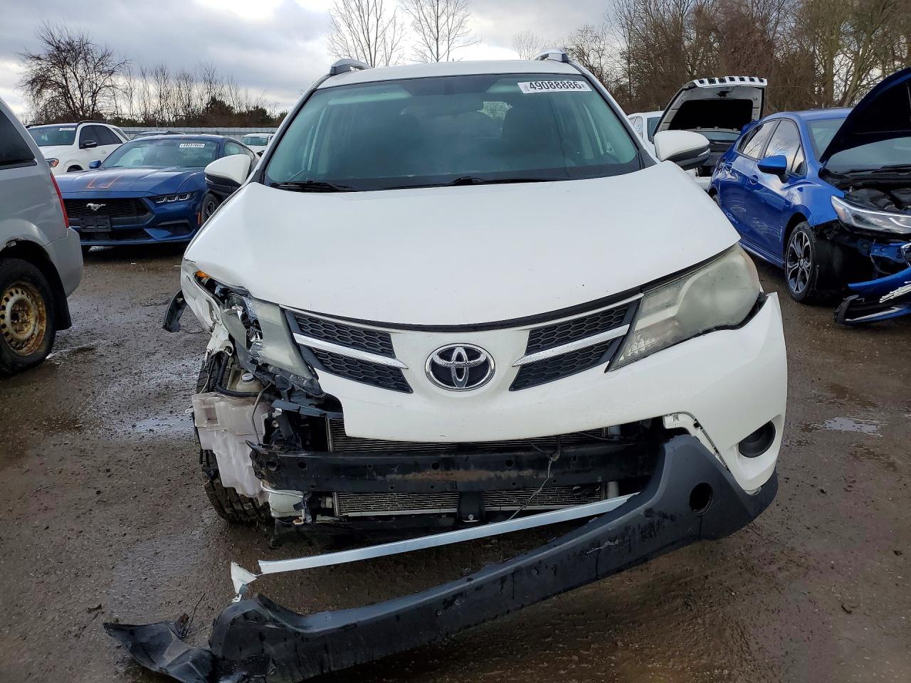 2014 Toyota Rav4 Le White vin: 2T3ZFREV5EW086407