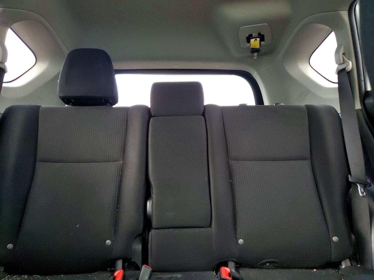 2014 Toyota Rav4 Le White vin: 2T3ZFREV5EW086407