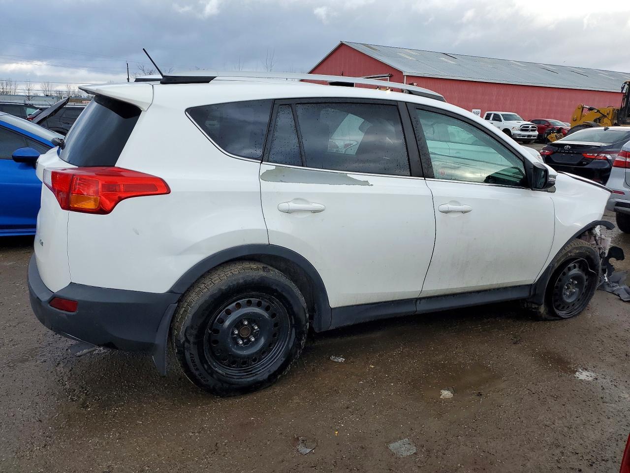 2014 Toyota Rav4 Le White vin: 2T3ZFREV5EW086407