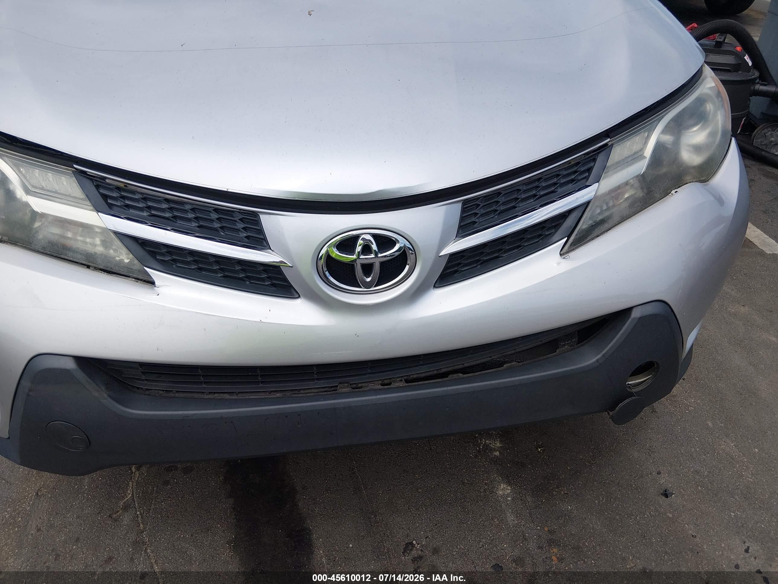 2014 Toyota Rav4 Le Silver vin: 2T3ZFREV5EW101231