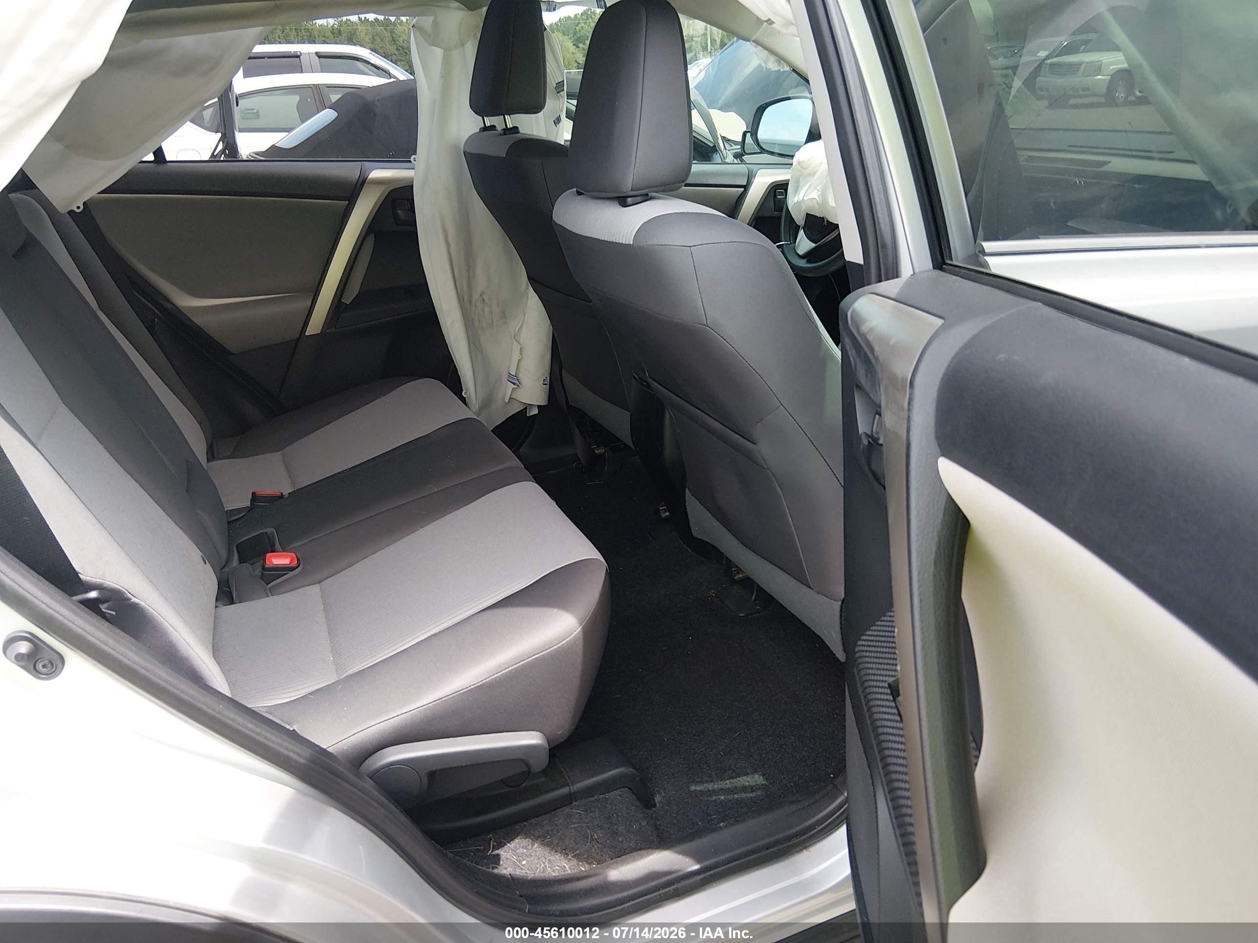2014 Toyota Rav4 Le Silver vin: 2T3ZFREV5EW101231