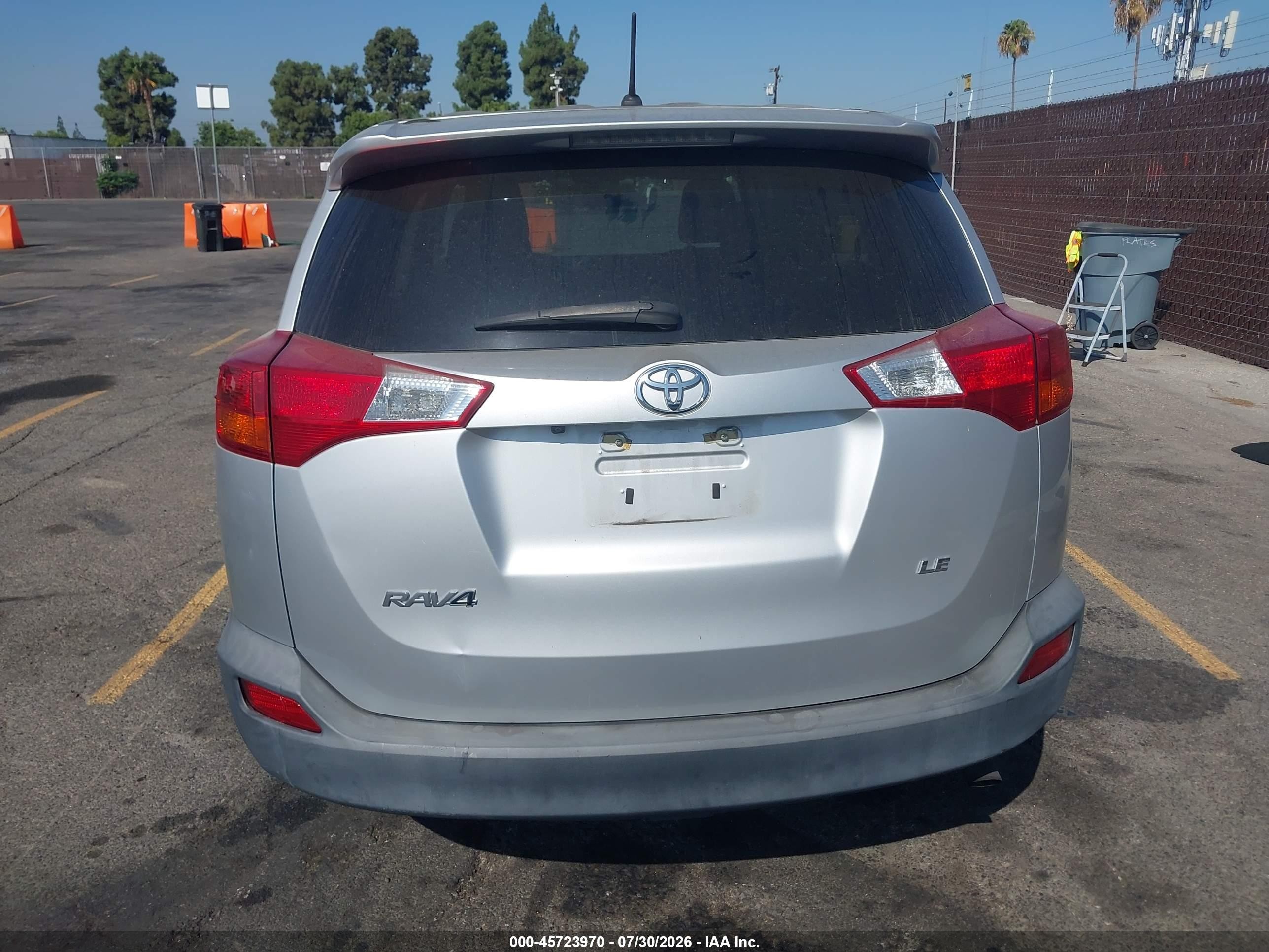 2014 Toyota Rav4 Le Silver vin: 2T3ZFREV5EW120149
