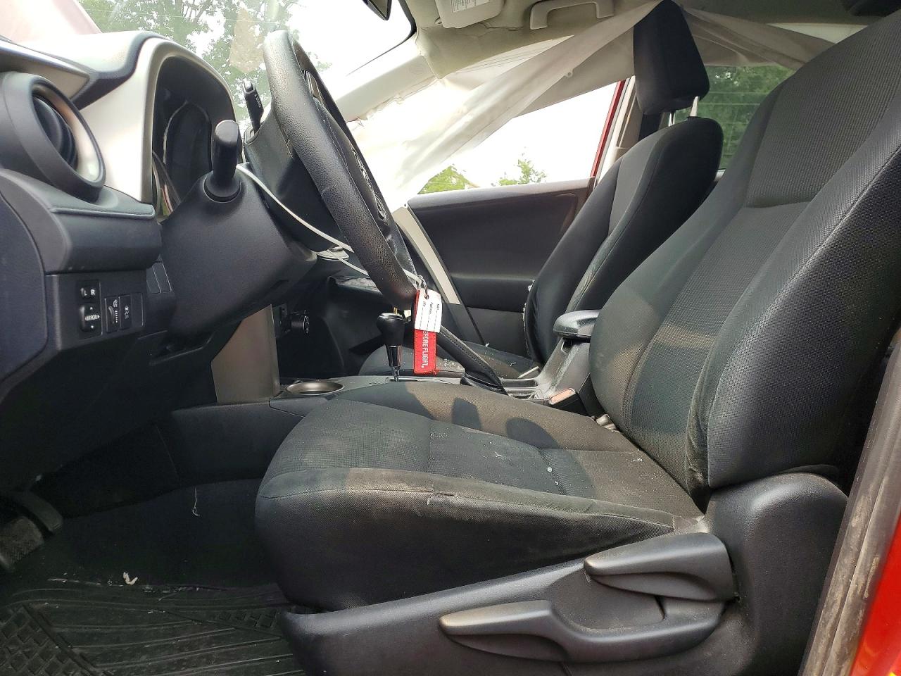 2015 Toyota Rav4 Red vin: 2T3ZFREV5FW144162