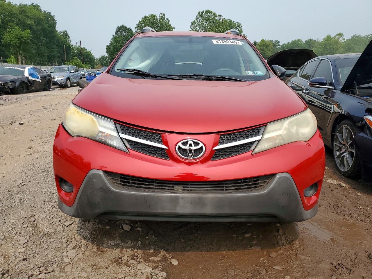 2015 Toyota Rav4 Red vin: 2T3ZFREV5FW144162