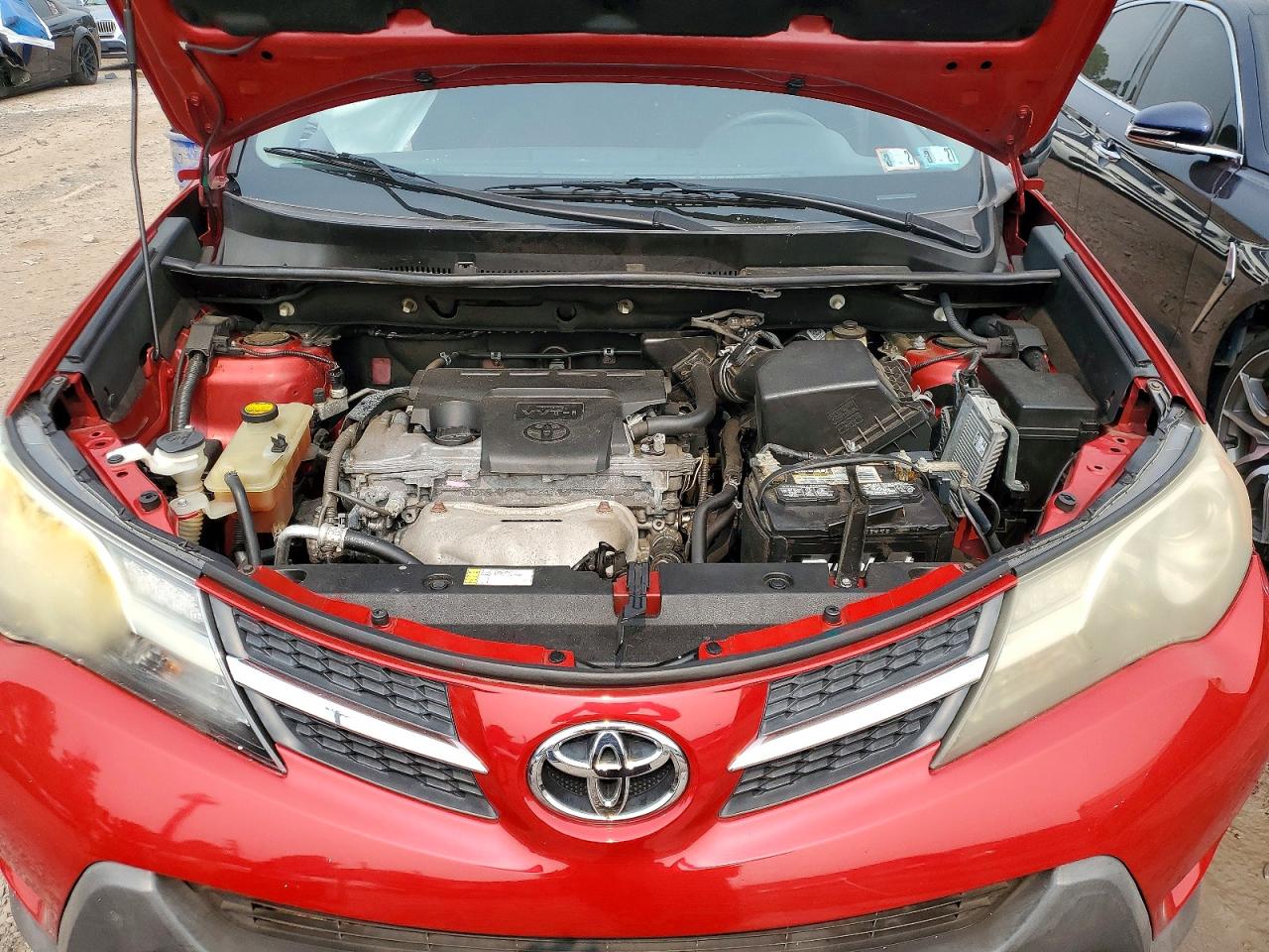 2015 Toyota Rav4 Red vin: 2T3ZFREV5FW144162