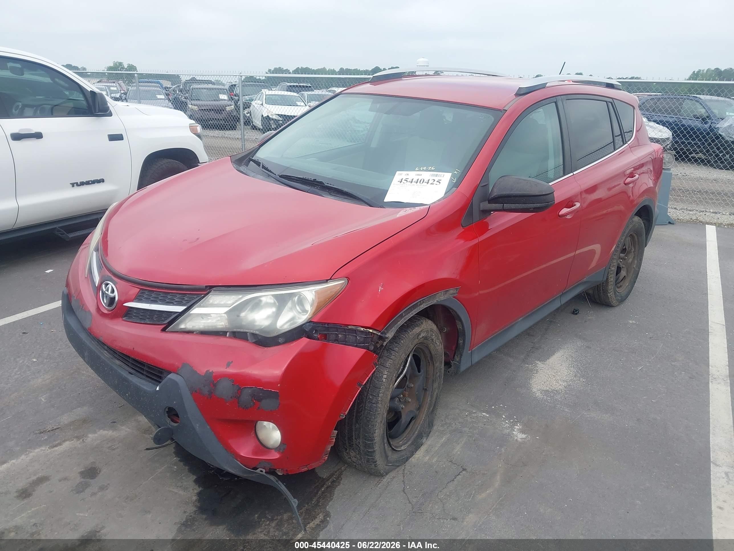 2015 Toyota Rav4 Le Red vin: 2T3ZFREV5FW227283