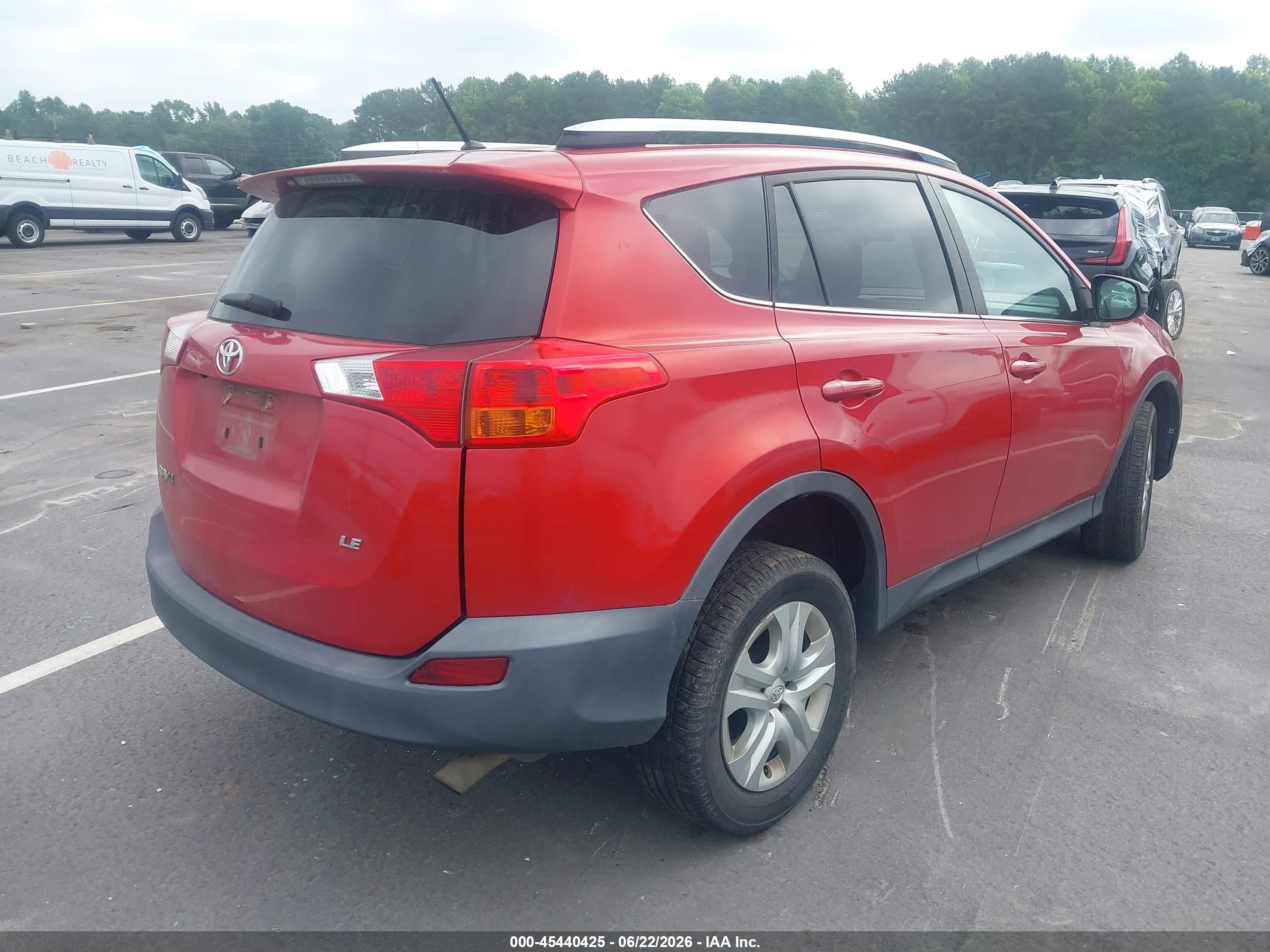 2015 Toyota Rav4 Le Red vin: 2T3ZFREV5FW227283