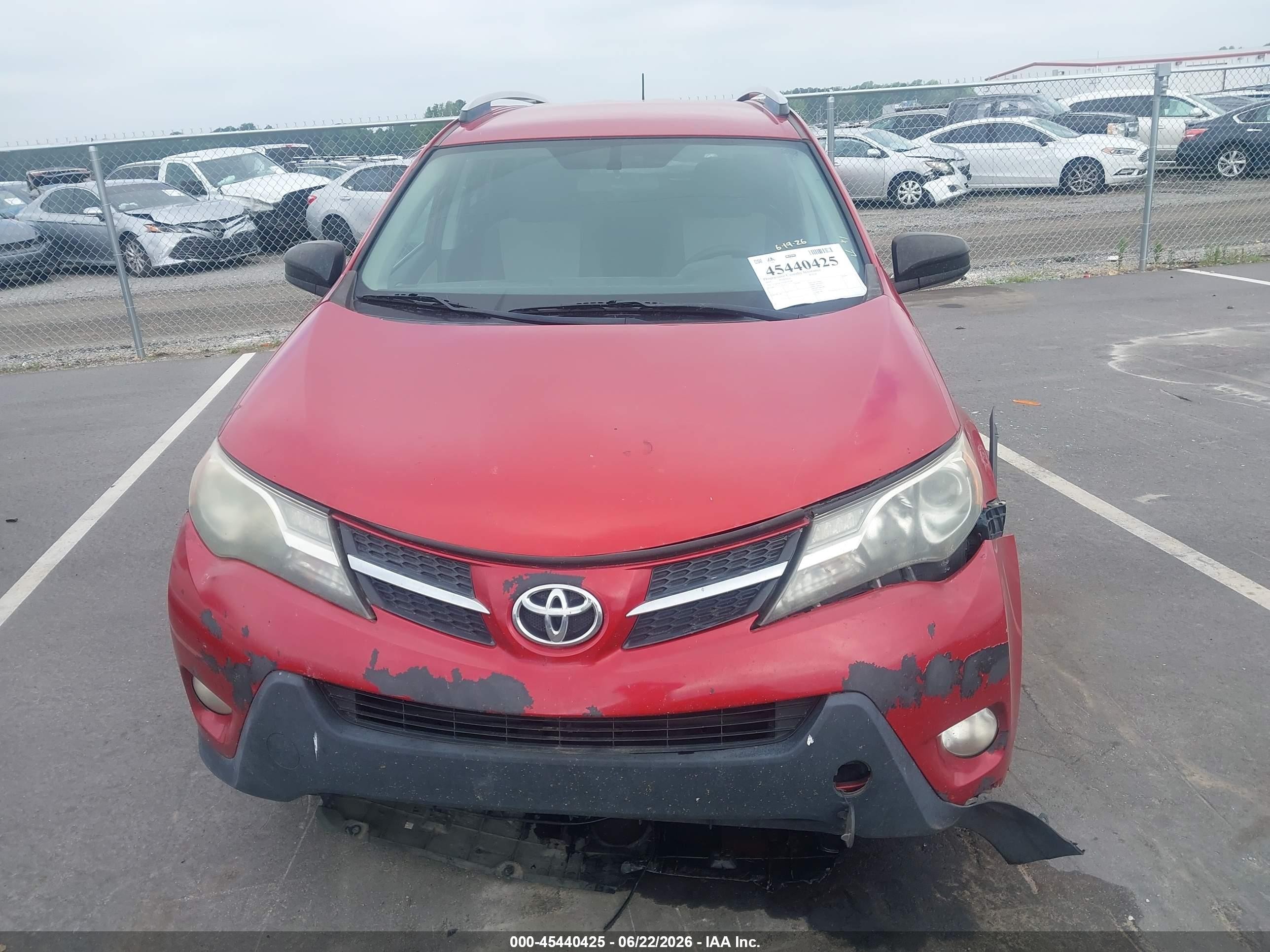 2015 Toyota Rav4 Le Red vin: 2T3ZFREV5FW227283