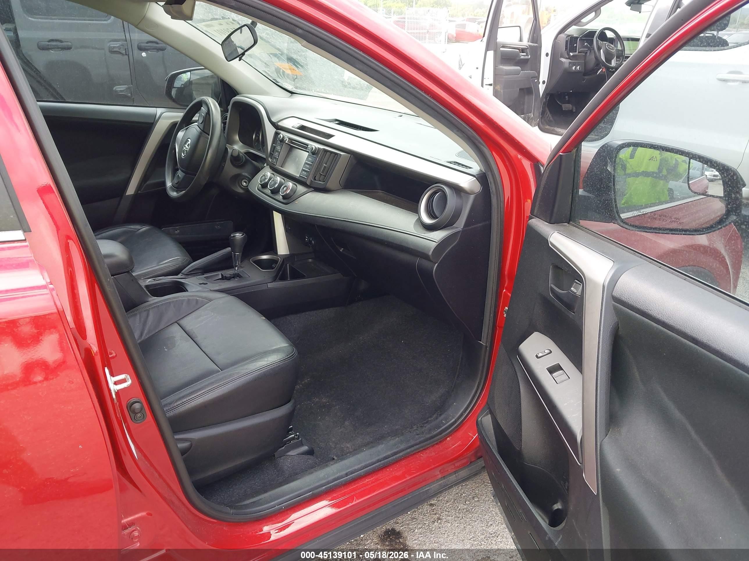 2016 Toyota Rav4 Le Red vin: 2T3ZFREV5GW280521