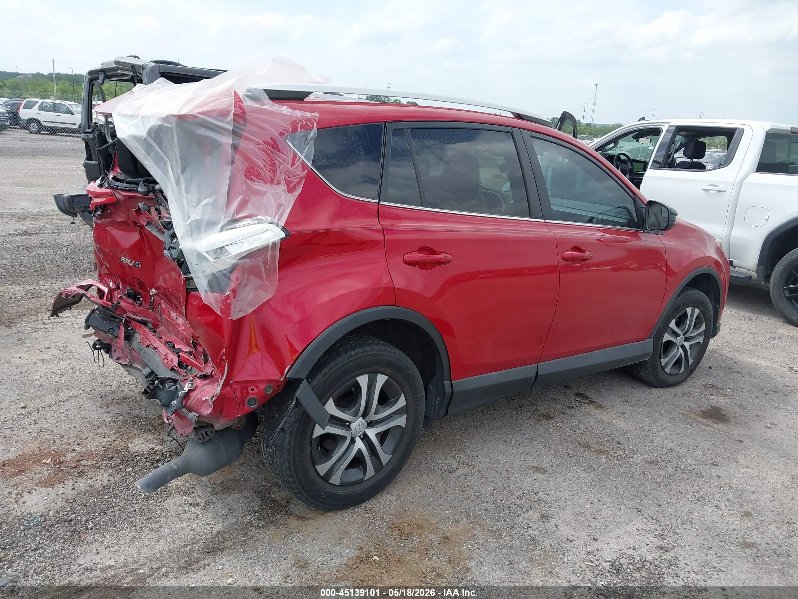 2016 Toyota Rav4 Le Red vin: 2T3ZFREV5GW280521