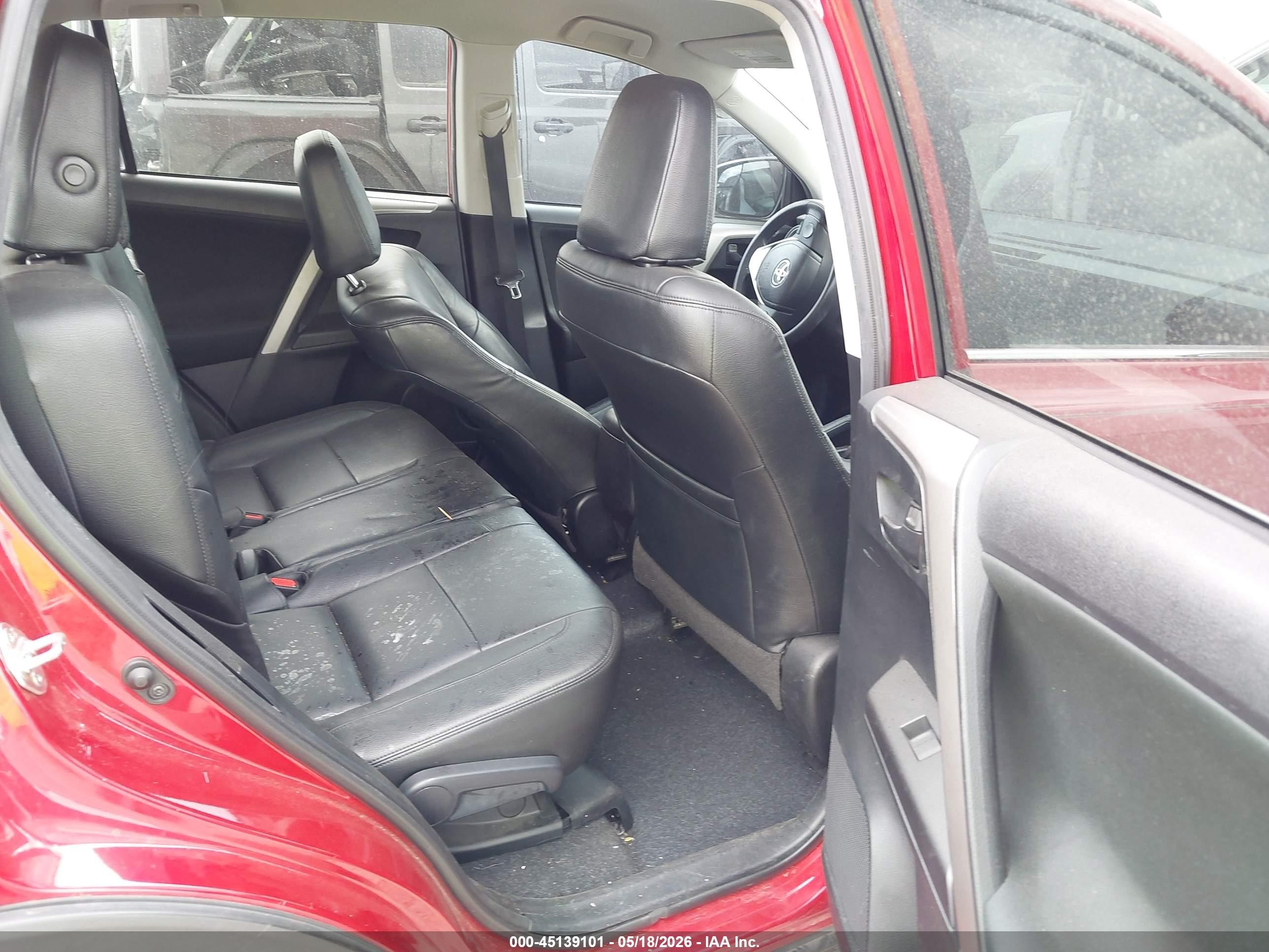 2016 Toyota Rav4 Le Red vin: 2T3ZFREV5GW280521