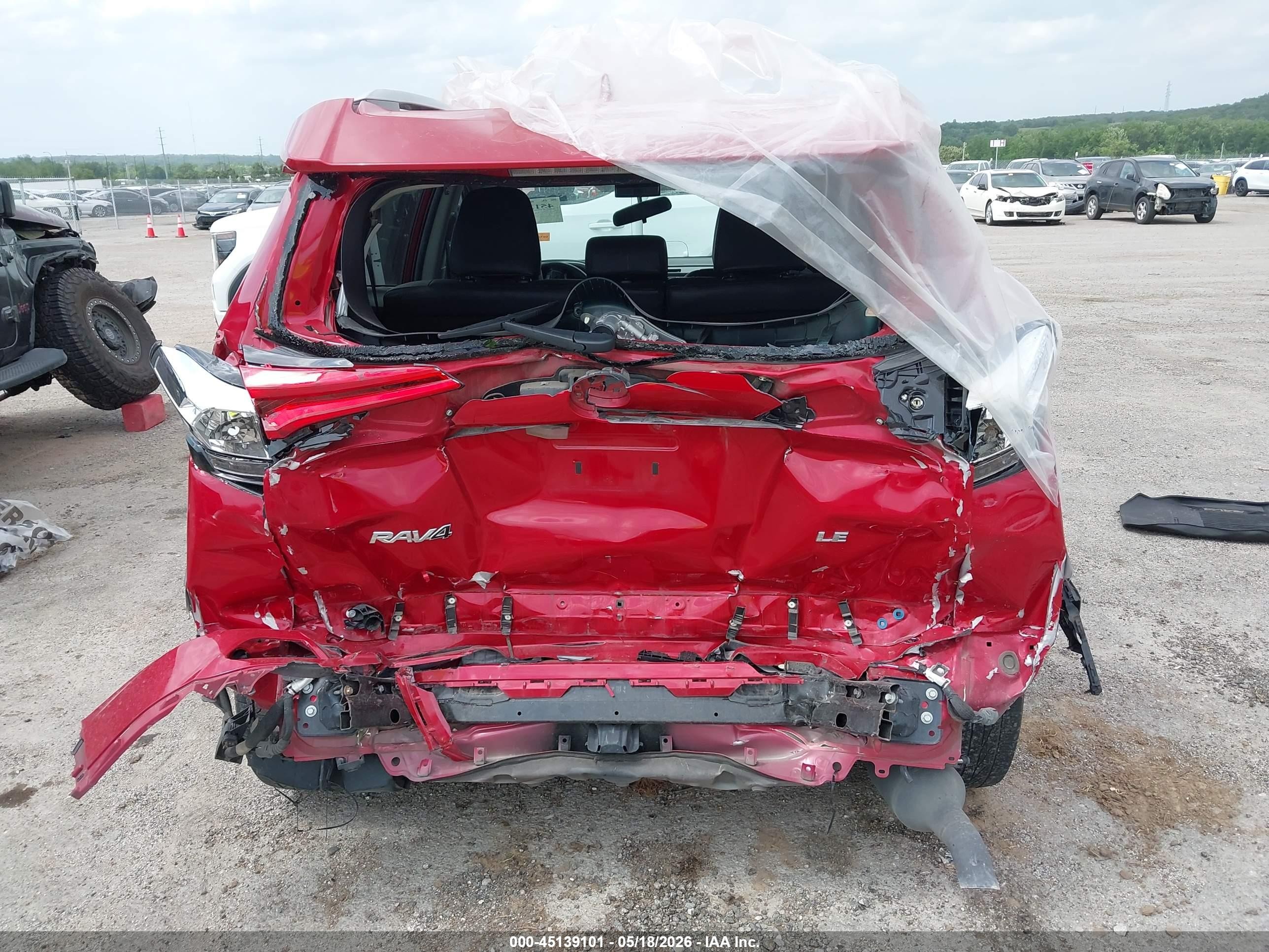 2016 Toyota Rav4 Le Red vin: 2T3ZFREV5GW280521
