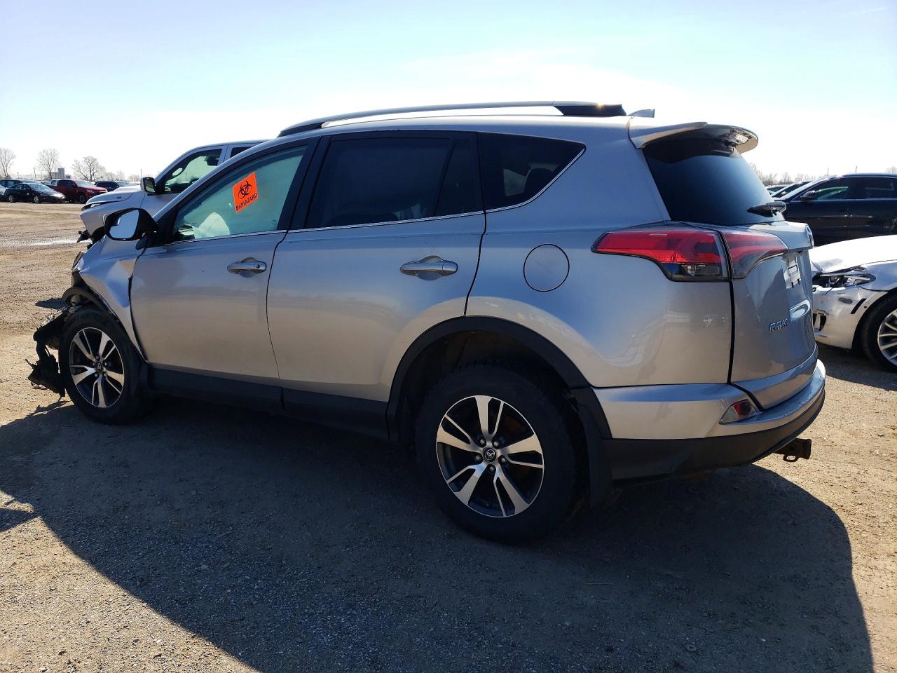2018 Toyota Rav4 Le White vin: 2T3ZFREV5JW491385