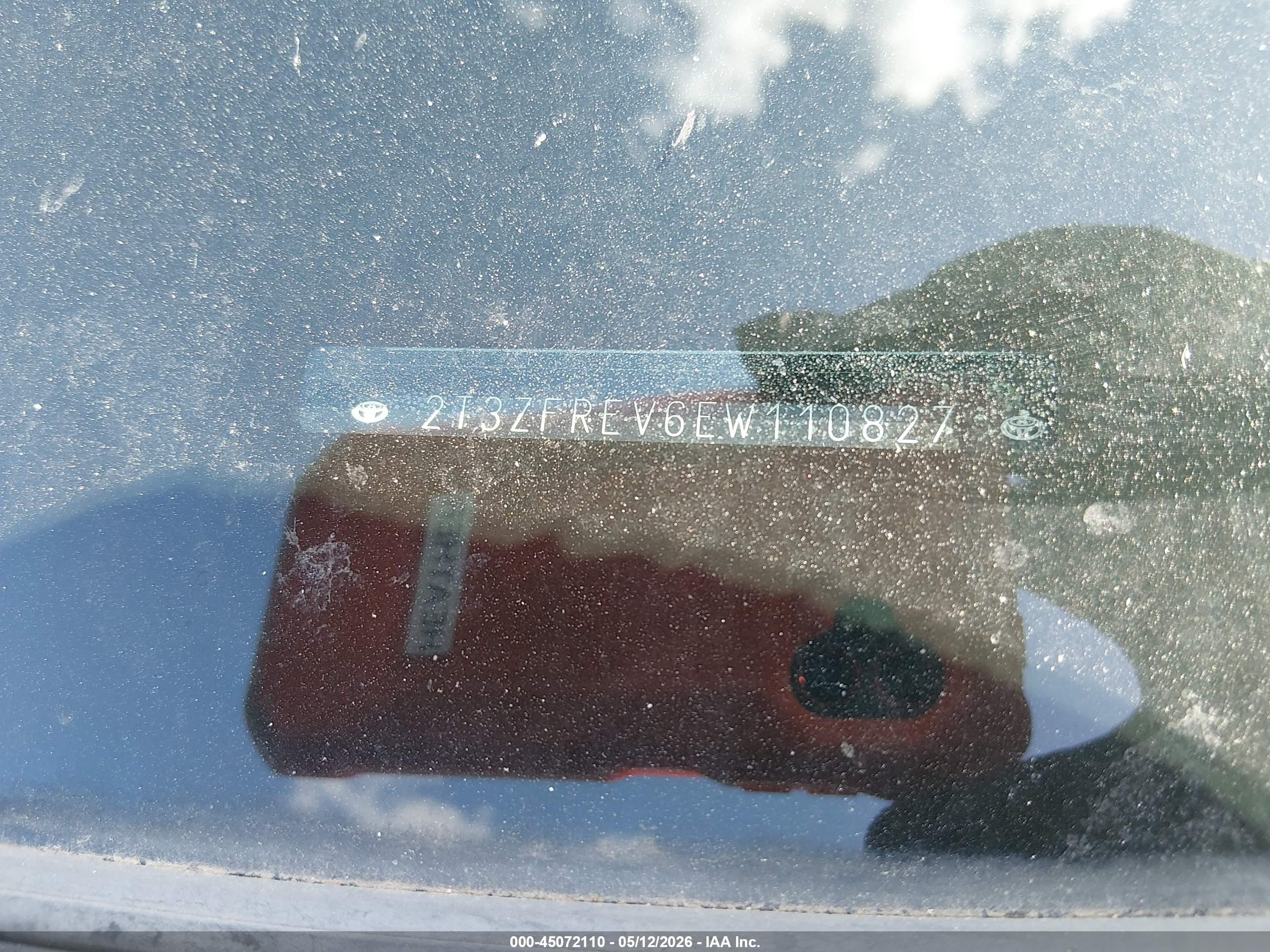 2014 Toyota Rav4 Le Red vin: 2T3ZFREV6EW110827