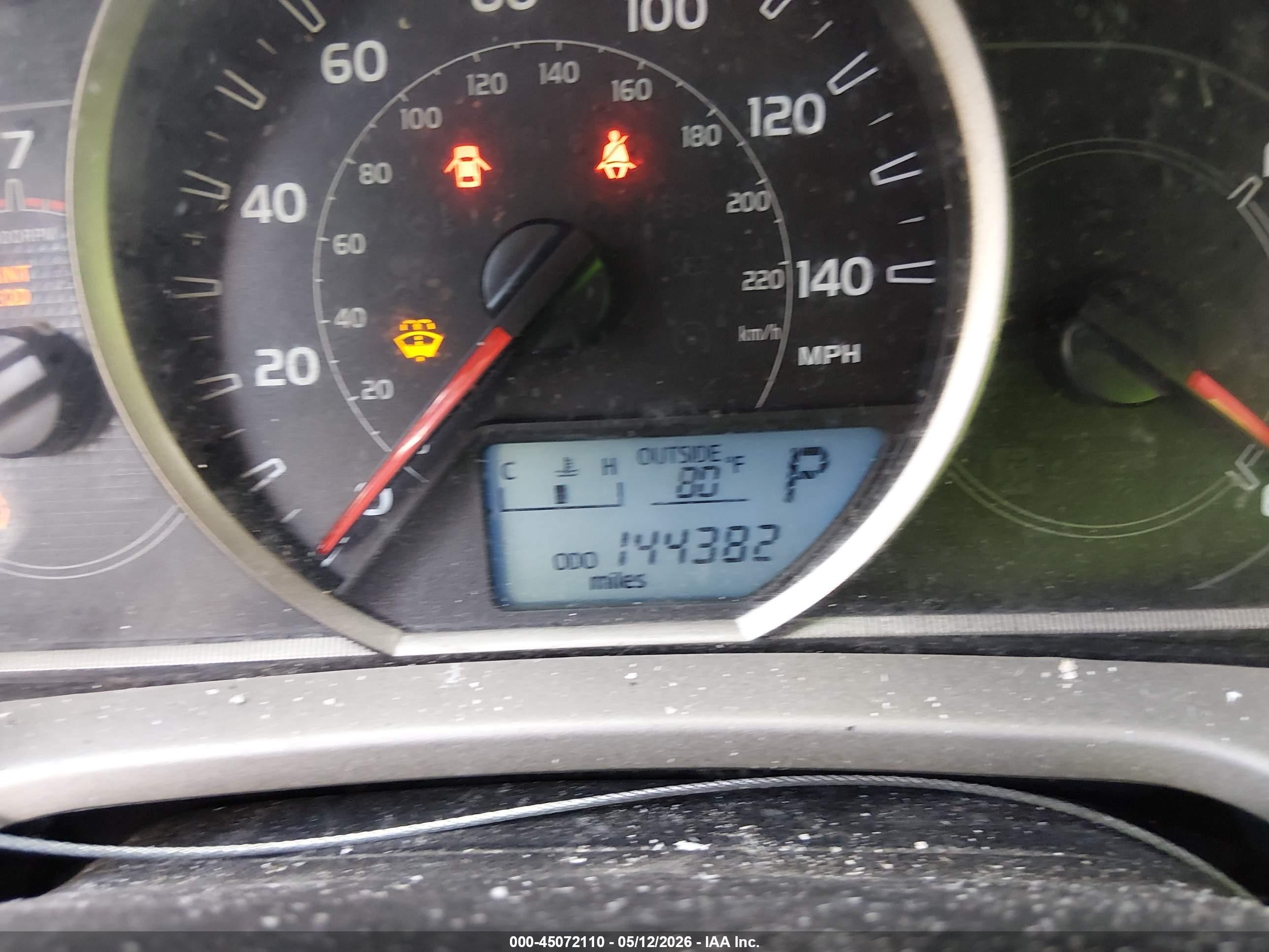 2014 Toyota Rav4 Le Red vin: 2T3ZFREV6EW110827