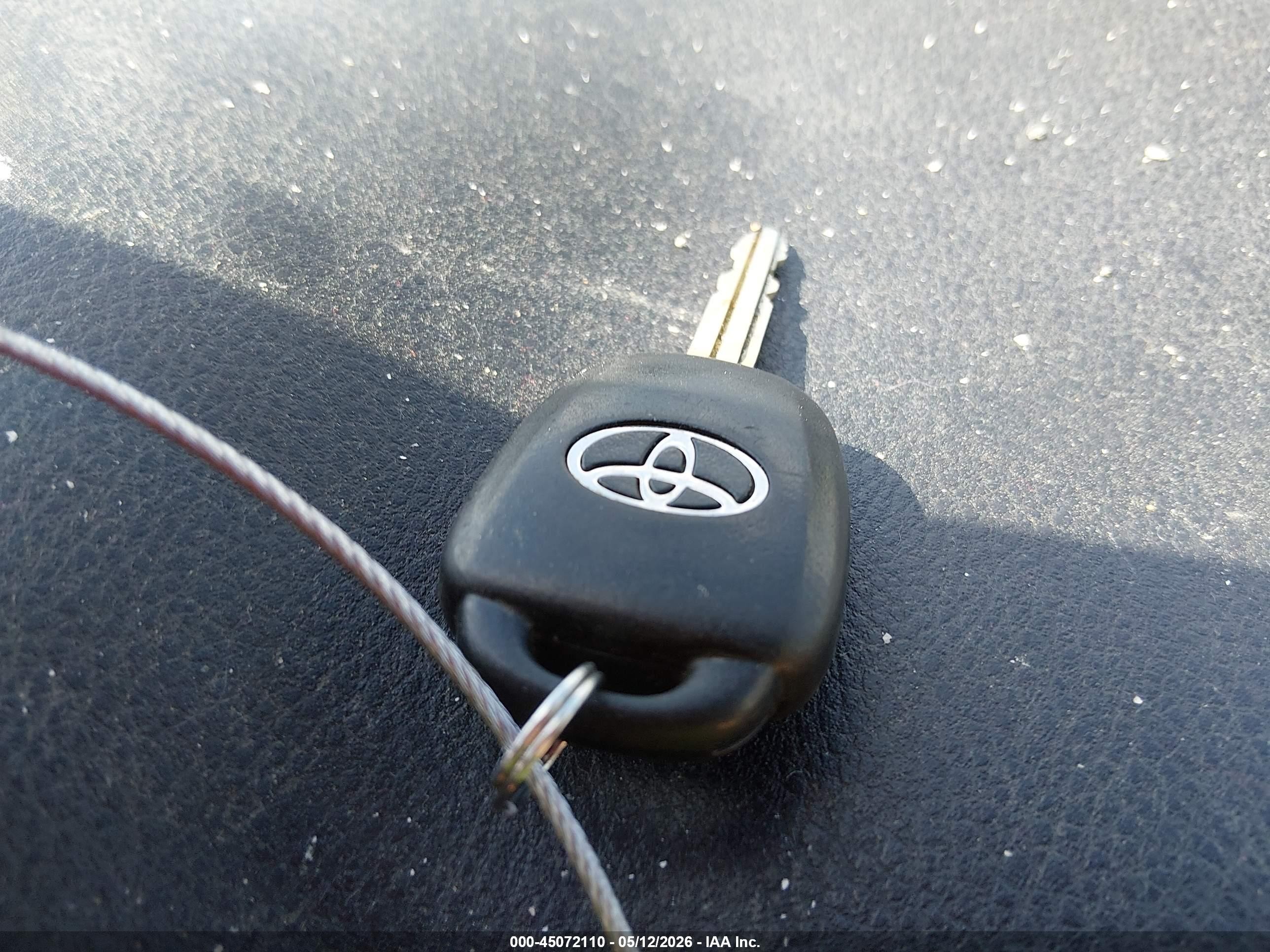 2014 Toyota Rav4 Le Red vin: 2T3ZFREV6EW110827