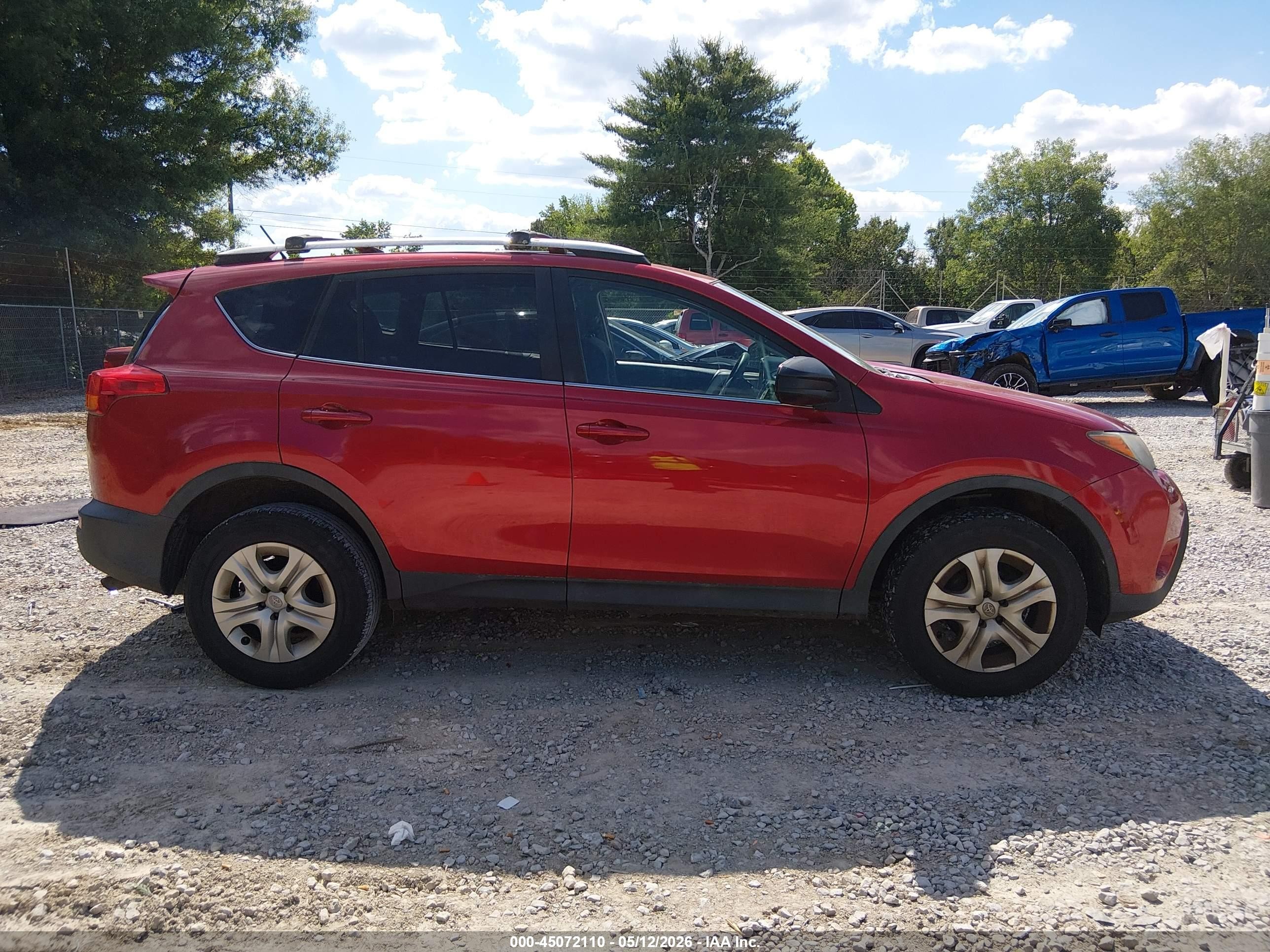 2014 Toyota Rav4 Le Red vin: 2T3ZFREV6EW110827