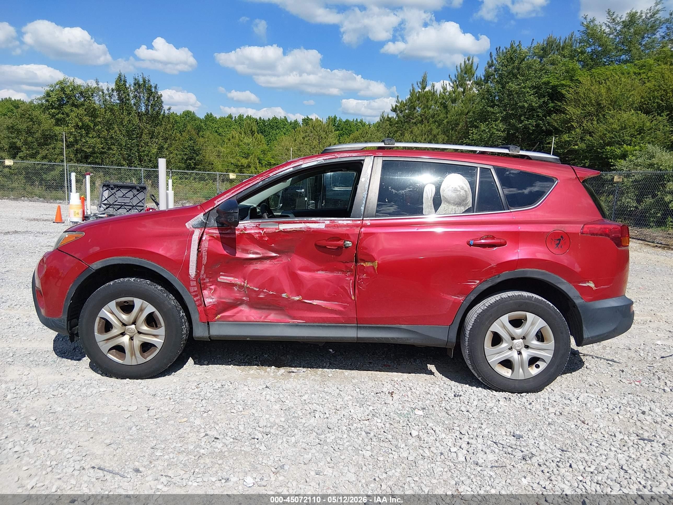 2014 Toyota Rav4 Le Red vin: 2T3ZFREV6EW110827