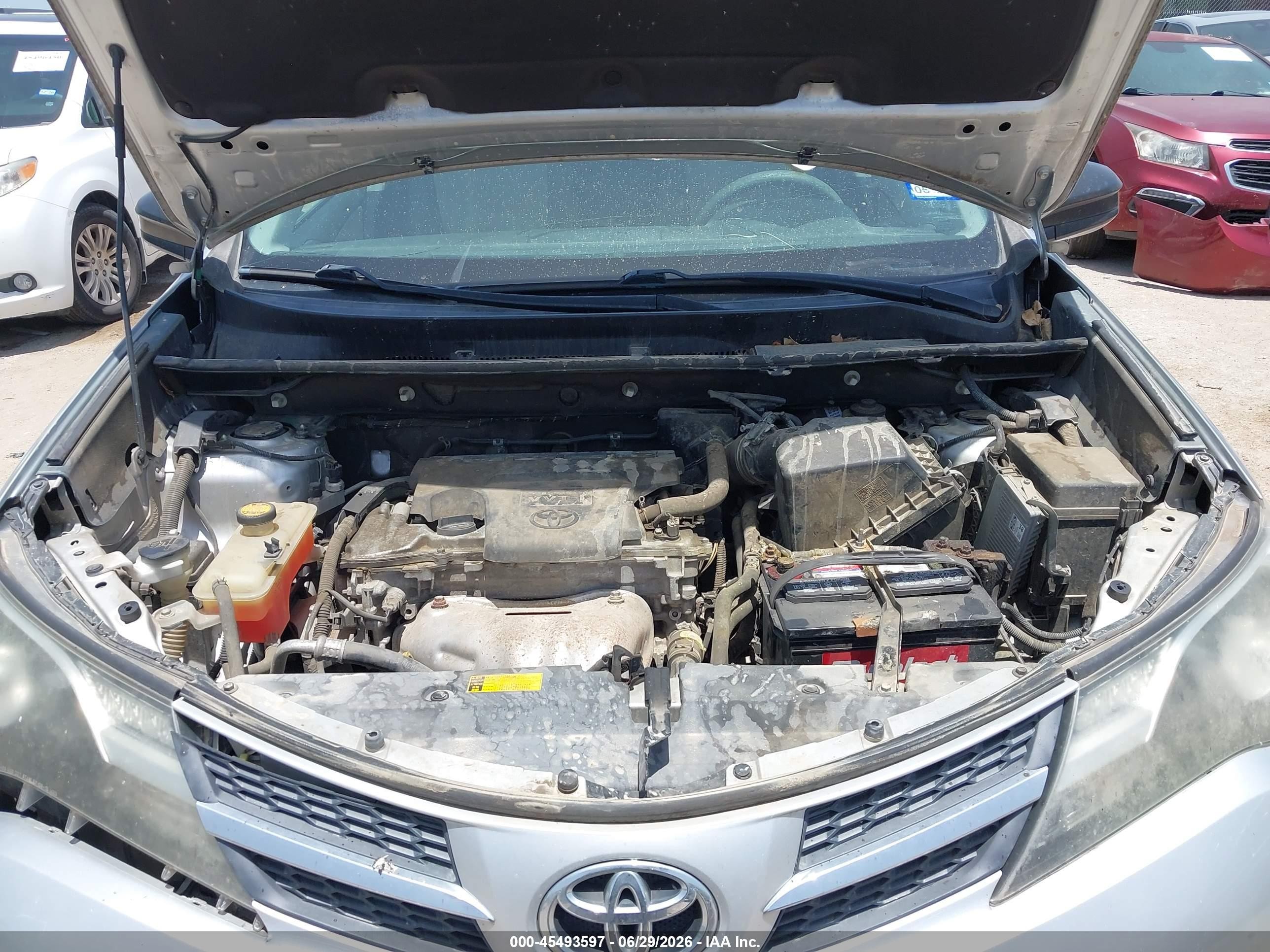 2014 Toyota Rav4 Le Silver vin: 2T3ZFREV6EW114165