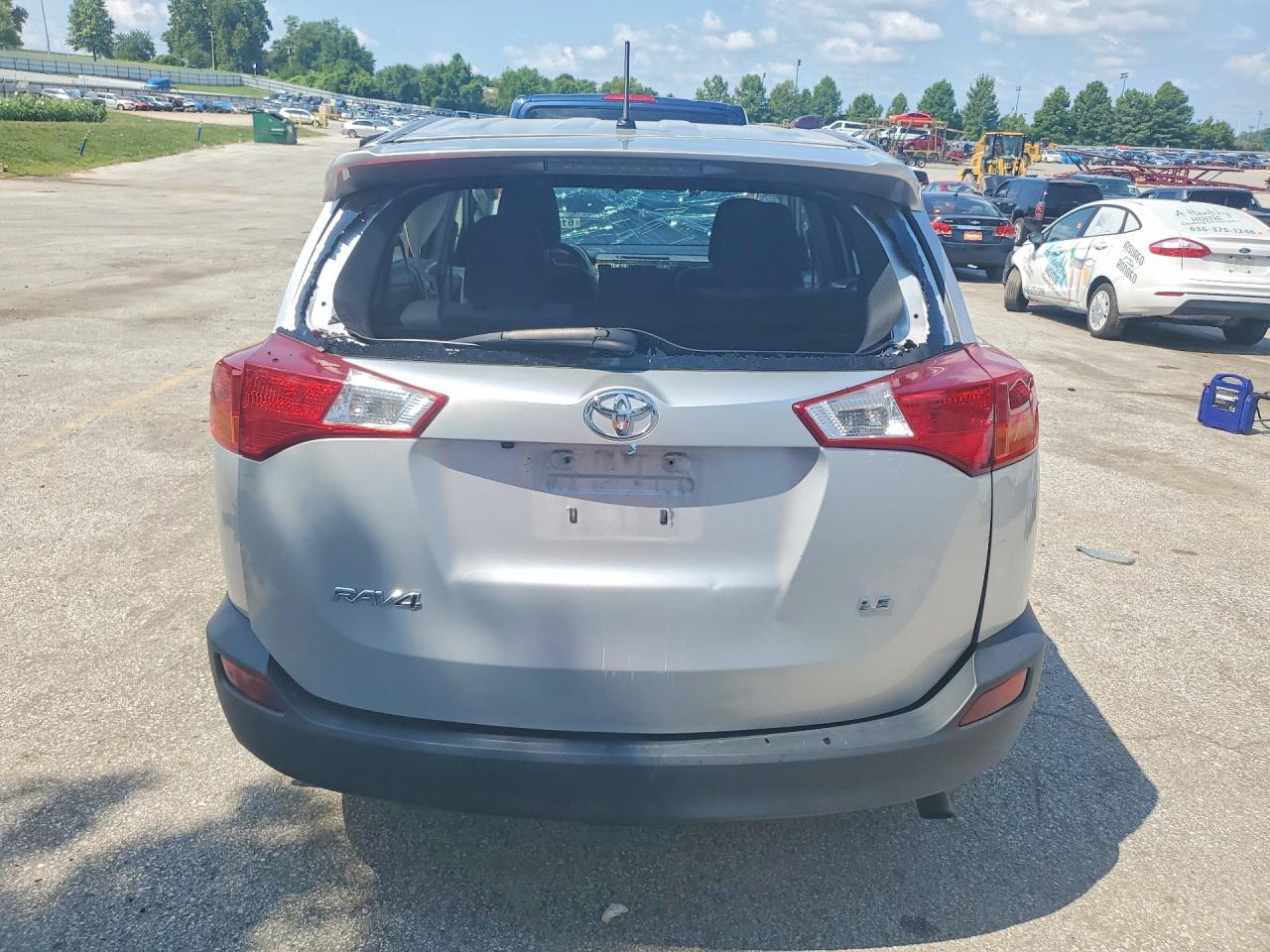 2015 Toyota Rav4 Le Серый vin: 2T3ZFREV6FW151394